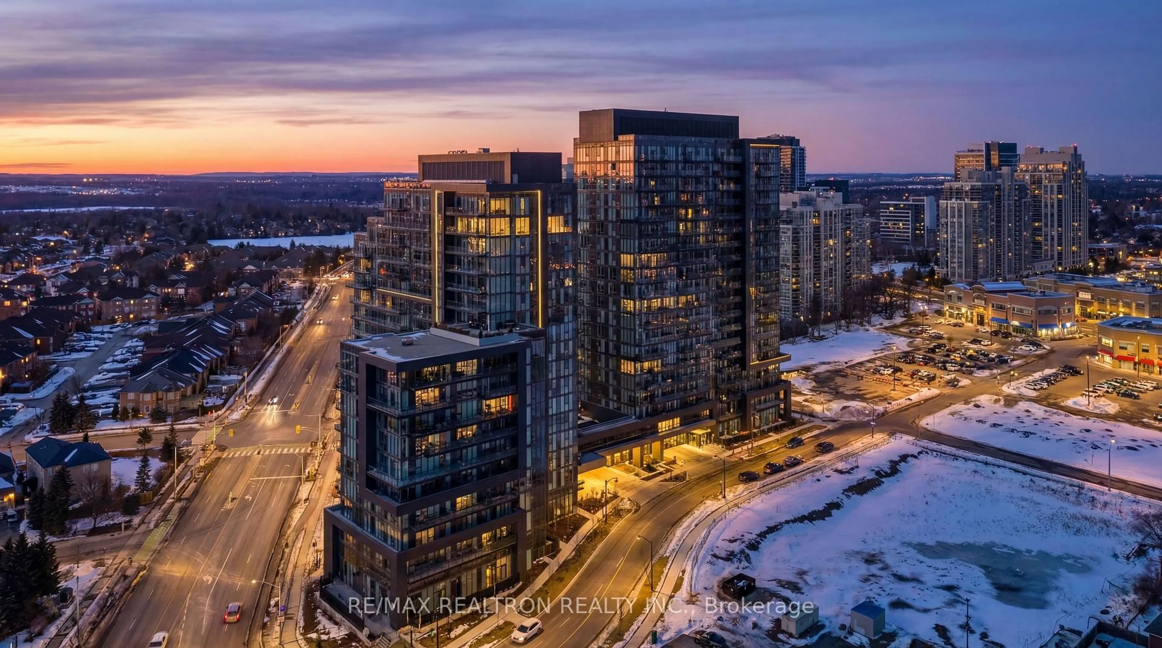 A pic from outside/outdoor area/front of a property/back of a property/a pic from drone, city buildings view from balcony for 20 Gatineau Dr #1301, Vaughan Ontario L4J 0L3