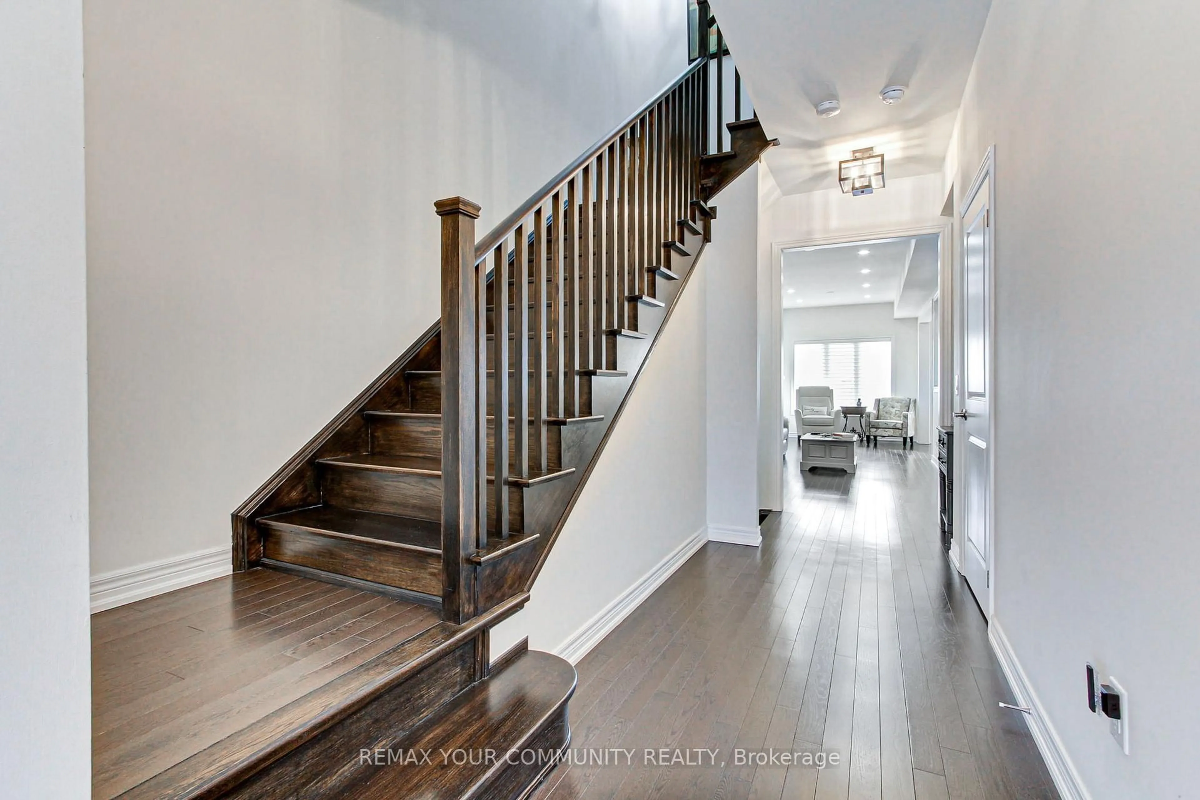 Unknown for 47 Blackwell Cres, Bradford West Gwillimbury Ontario L3Z 4L3