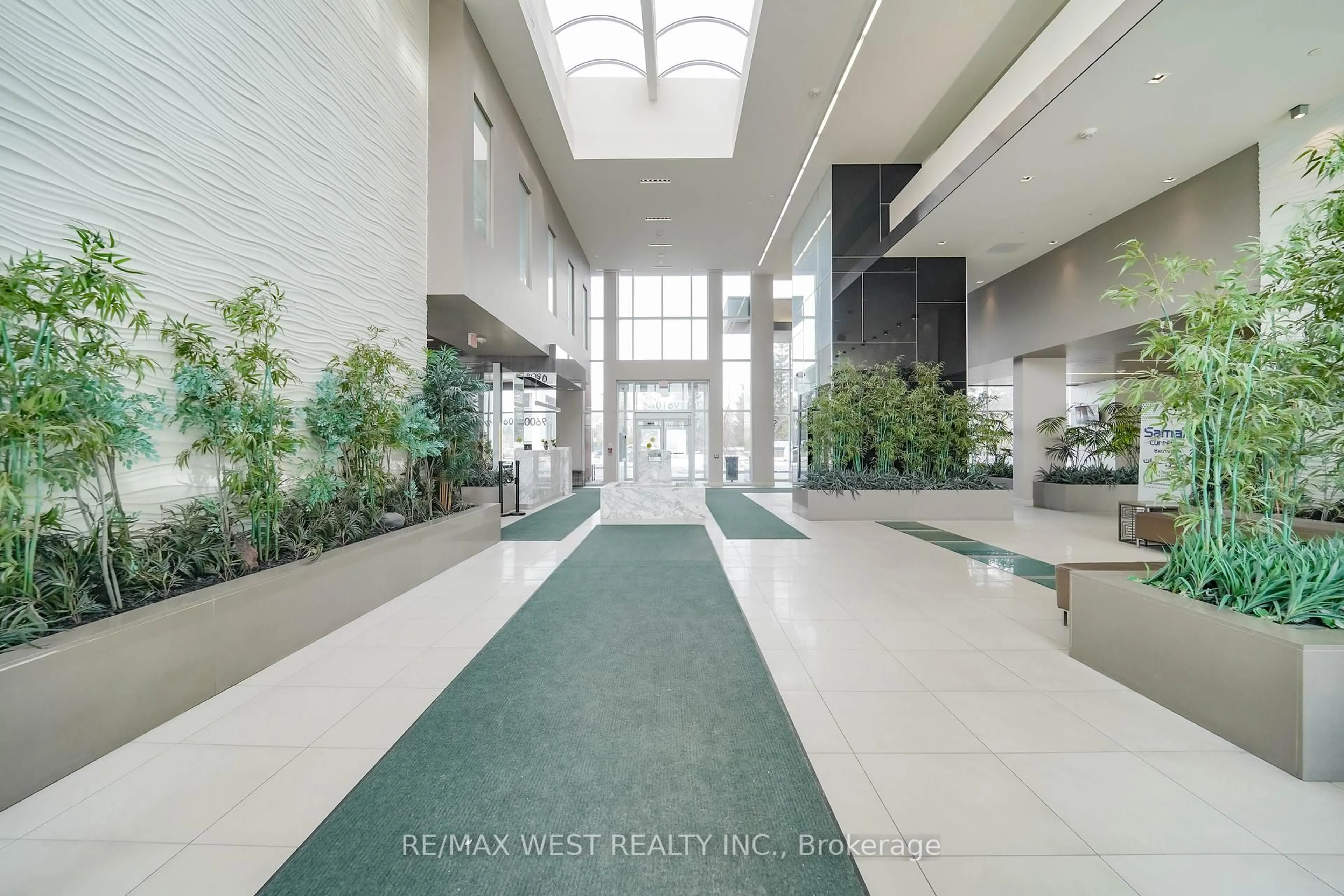 Unknown for 9608 Yonge St #201A, Richmond Hill Ontario L4C 1V6