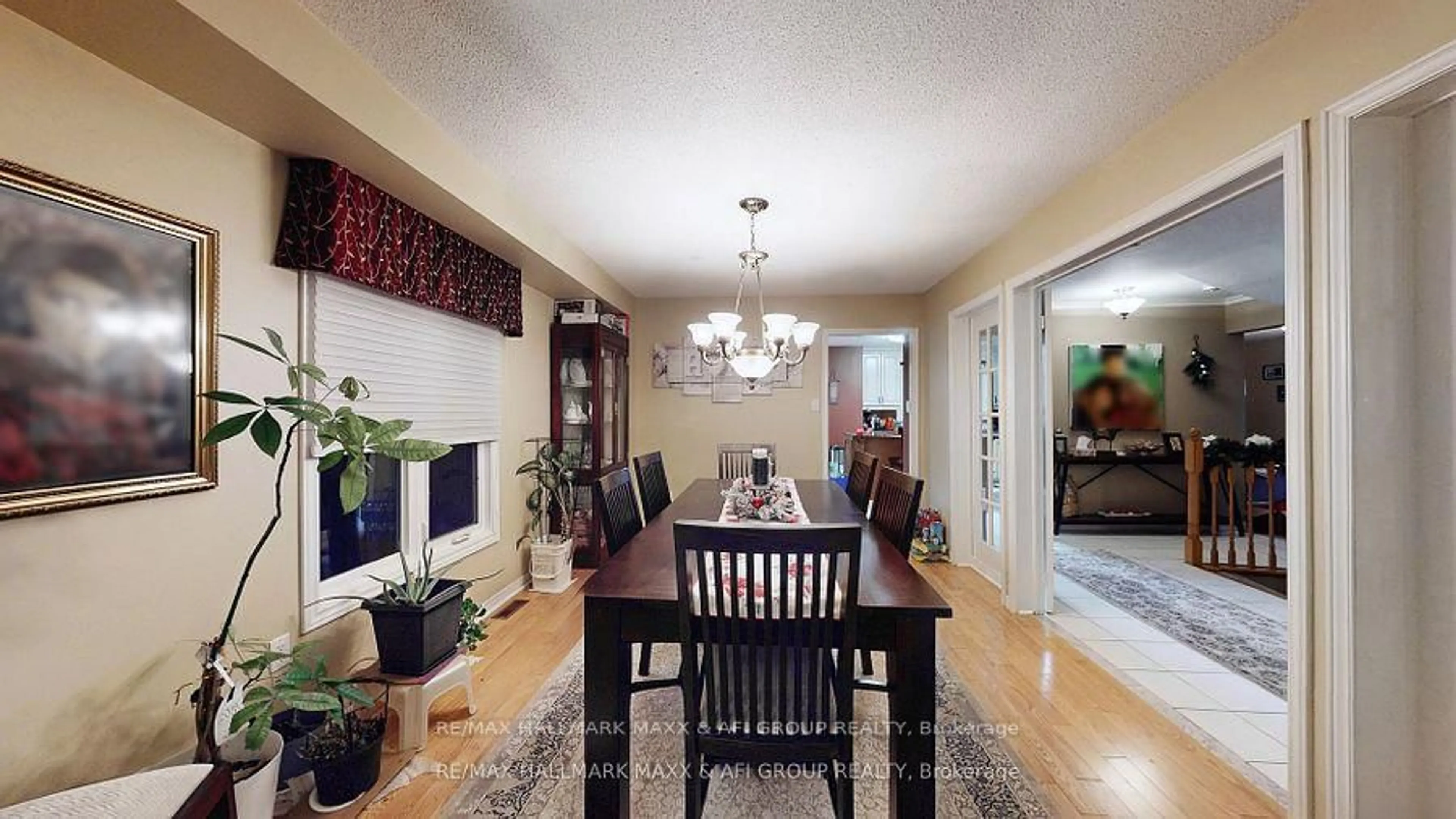 Dining room, wood/laminate floor for 719 Shanahan Blvd, Newmarket Ontario L3X 1P8