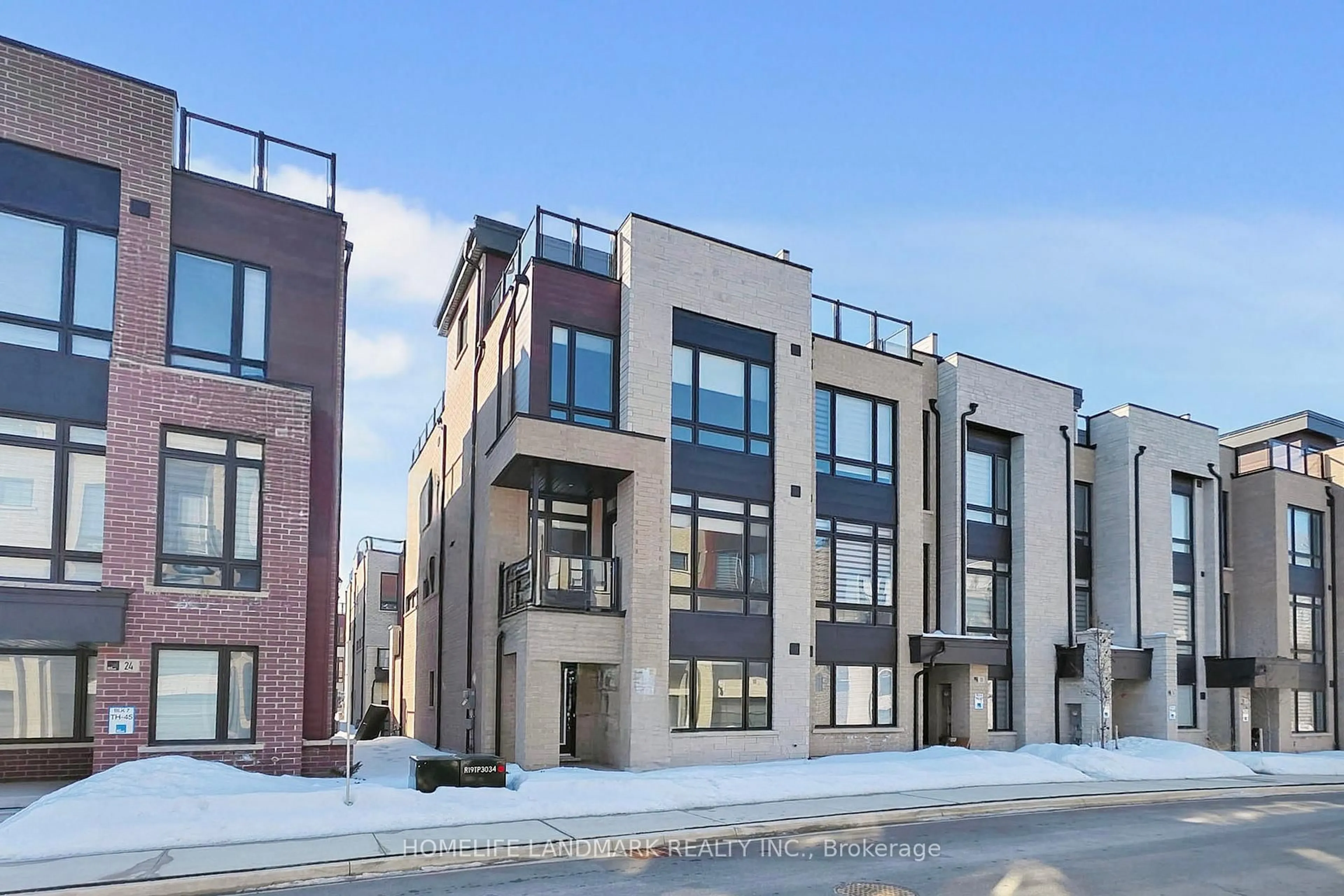 Home with brick exterior material, street for 20 Credit Lane, Richmond Hill Ontario L4E 1G9