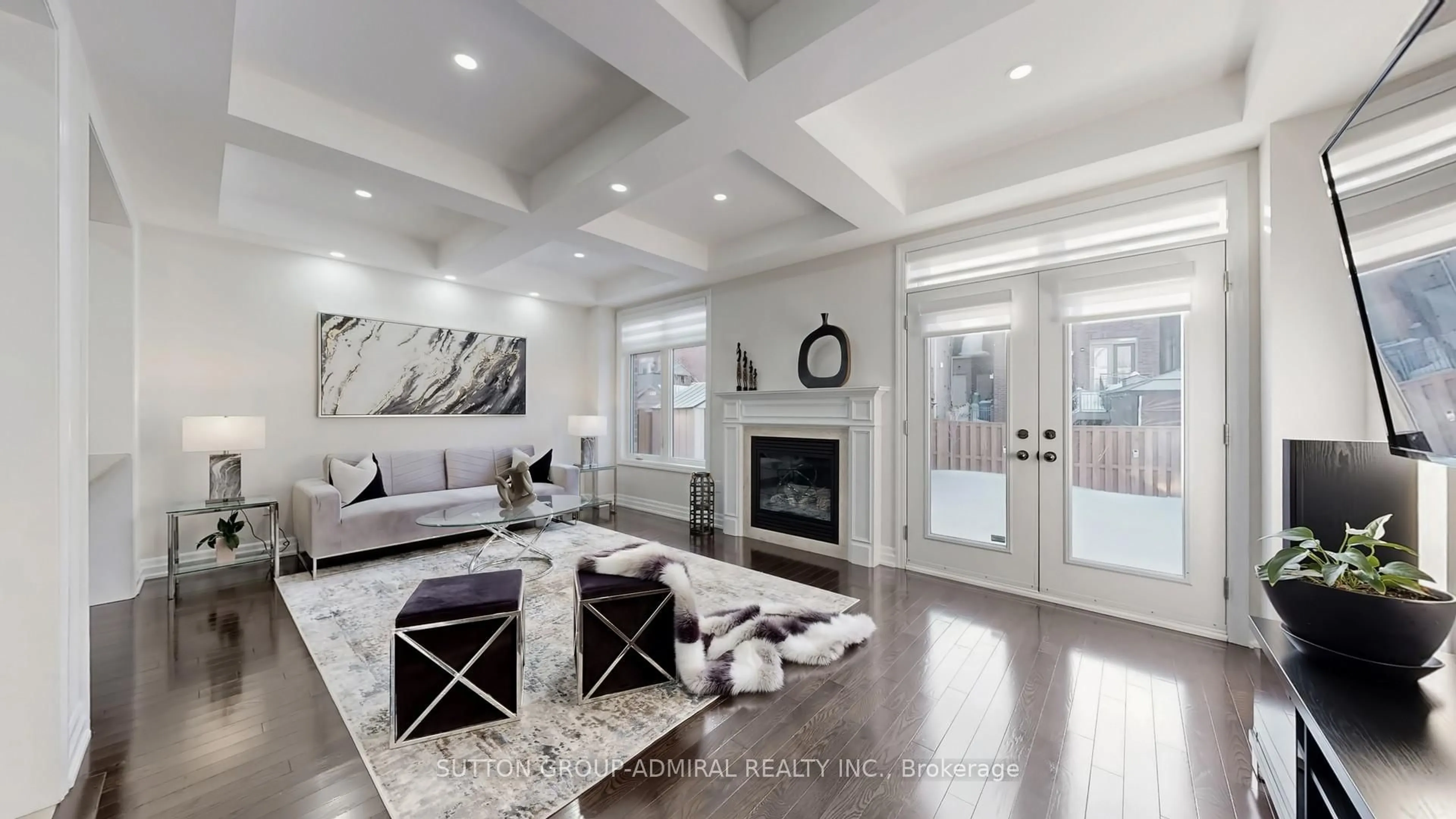 Living room with furniture, unknown for 87 Robert Berry Cres, King Ontario L7B 0M6