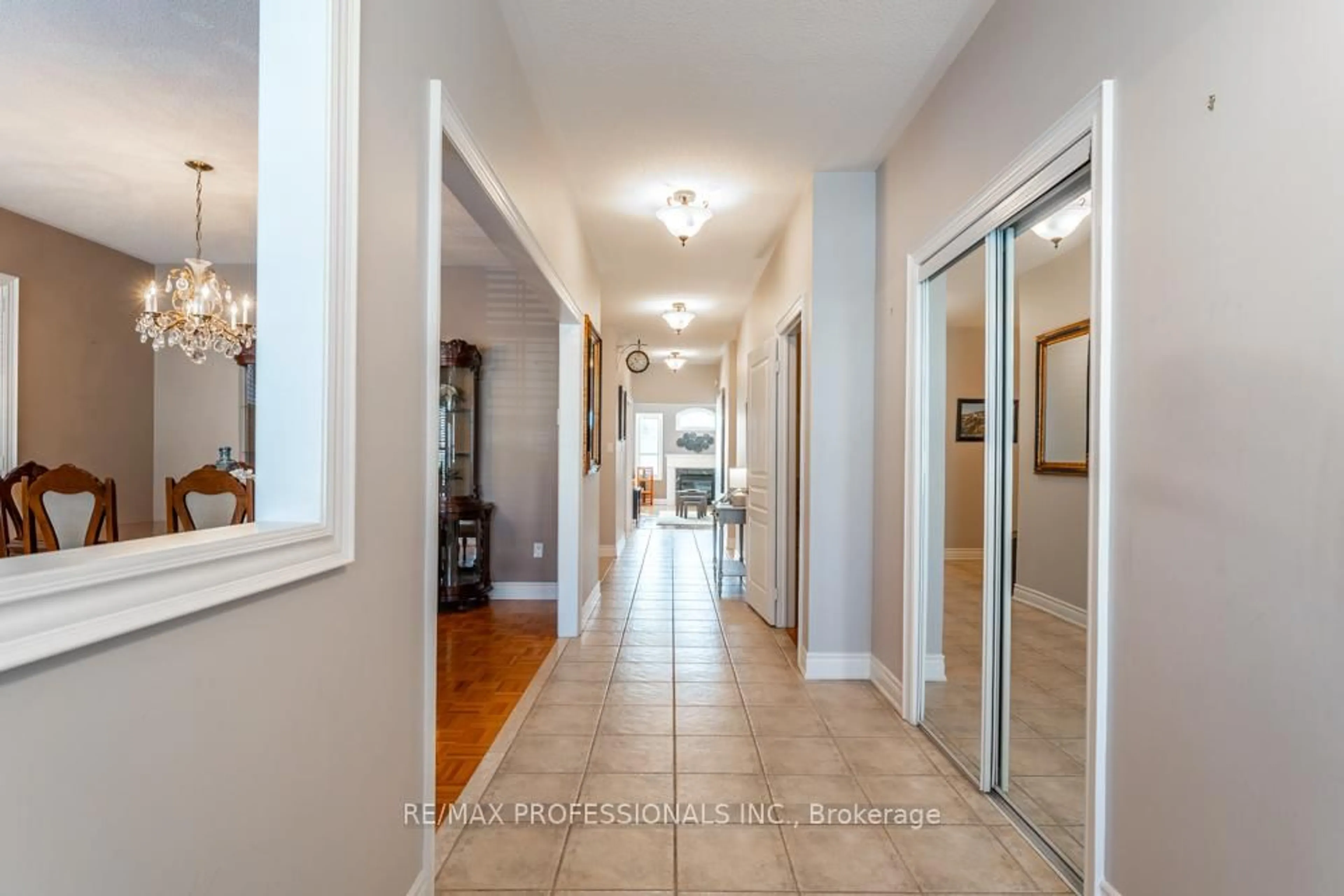 Indoor entryway for 48 Pieta Pl, Vaughan Ontario L4H 3G2