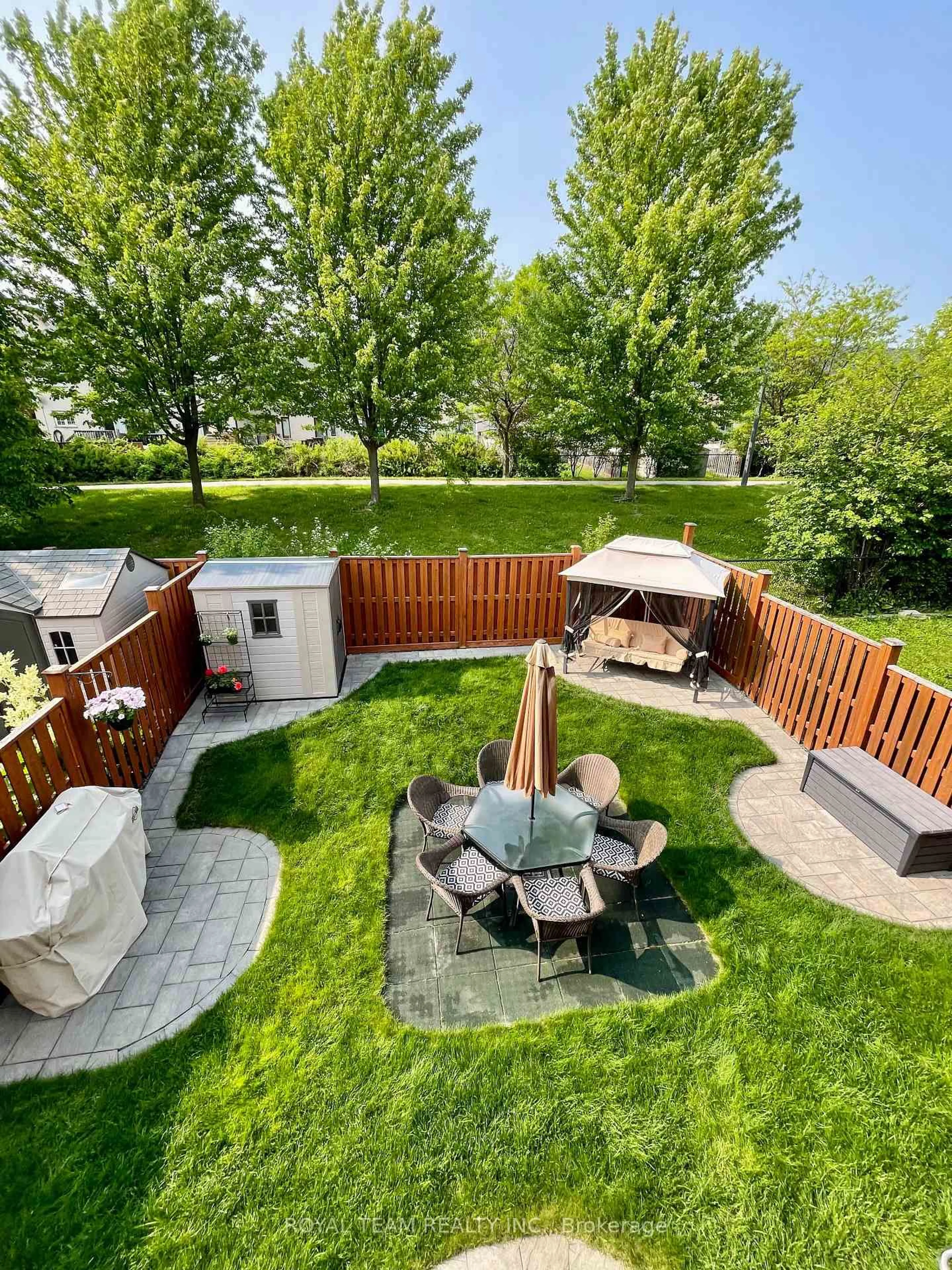 Patio, street for 66 Canyon Gate Cres, Vaughan Ontario L6A 0C2