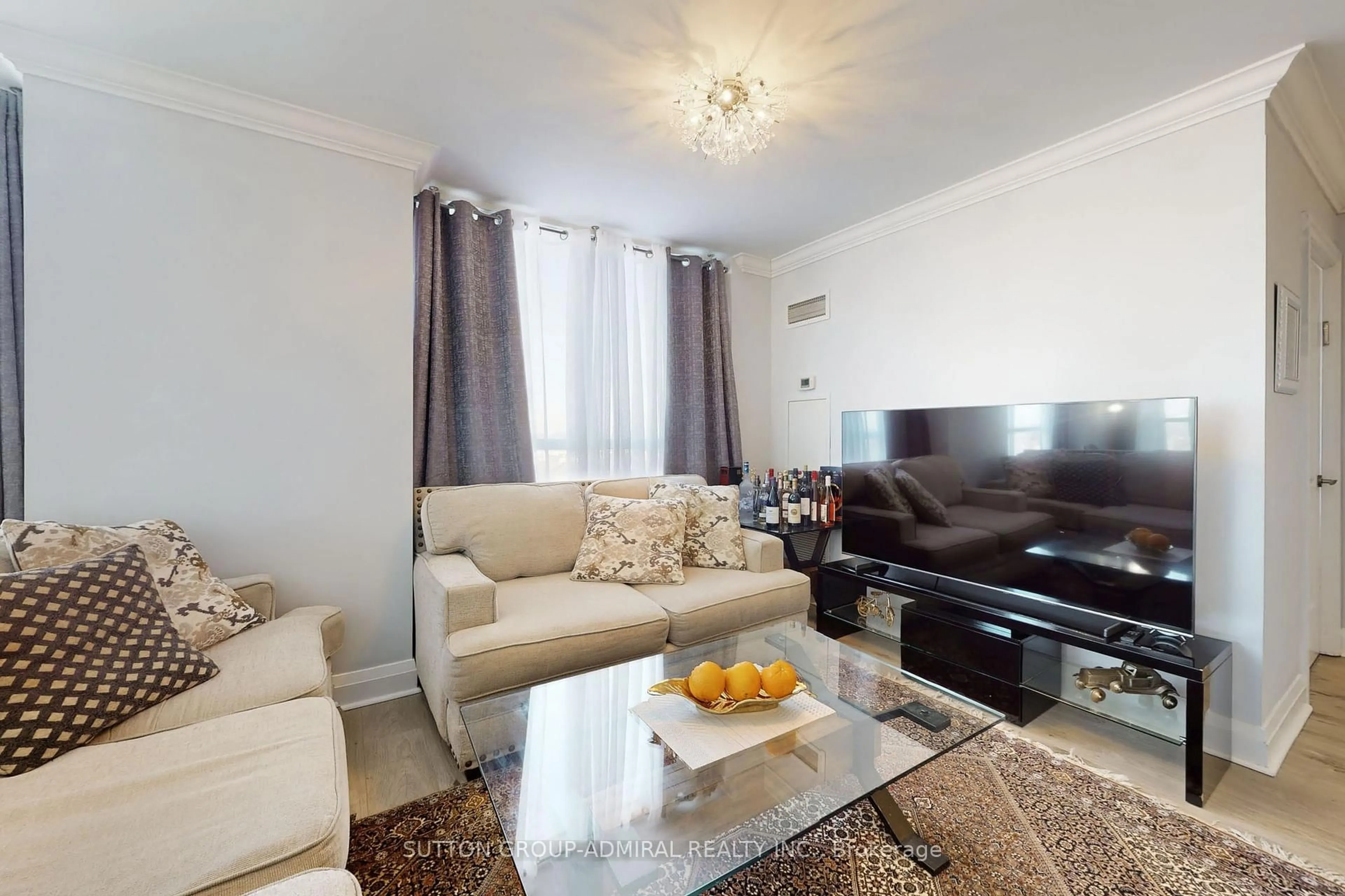 Living room with furniture, unknown for 20 North Park Rd #811, Vaughan Ontario L4J 0G7