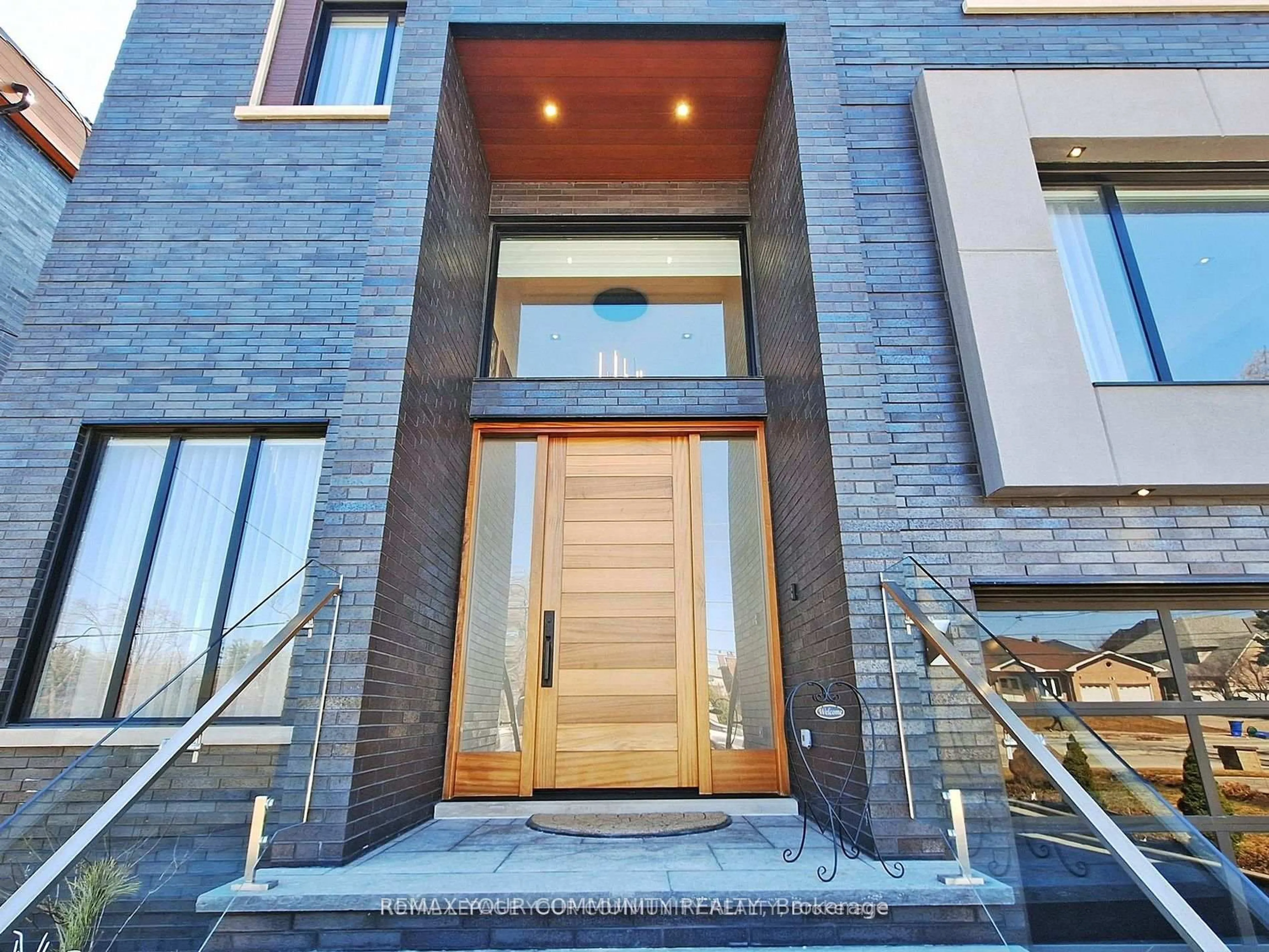 Unknown for 127 Elgin Mills Rd, Richmond Hill Ontario L4C 4M1