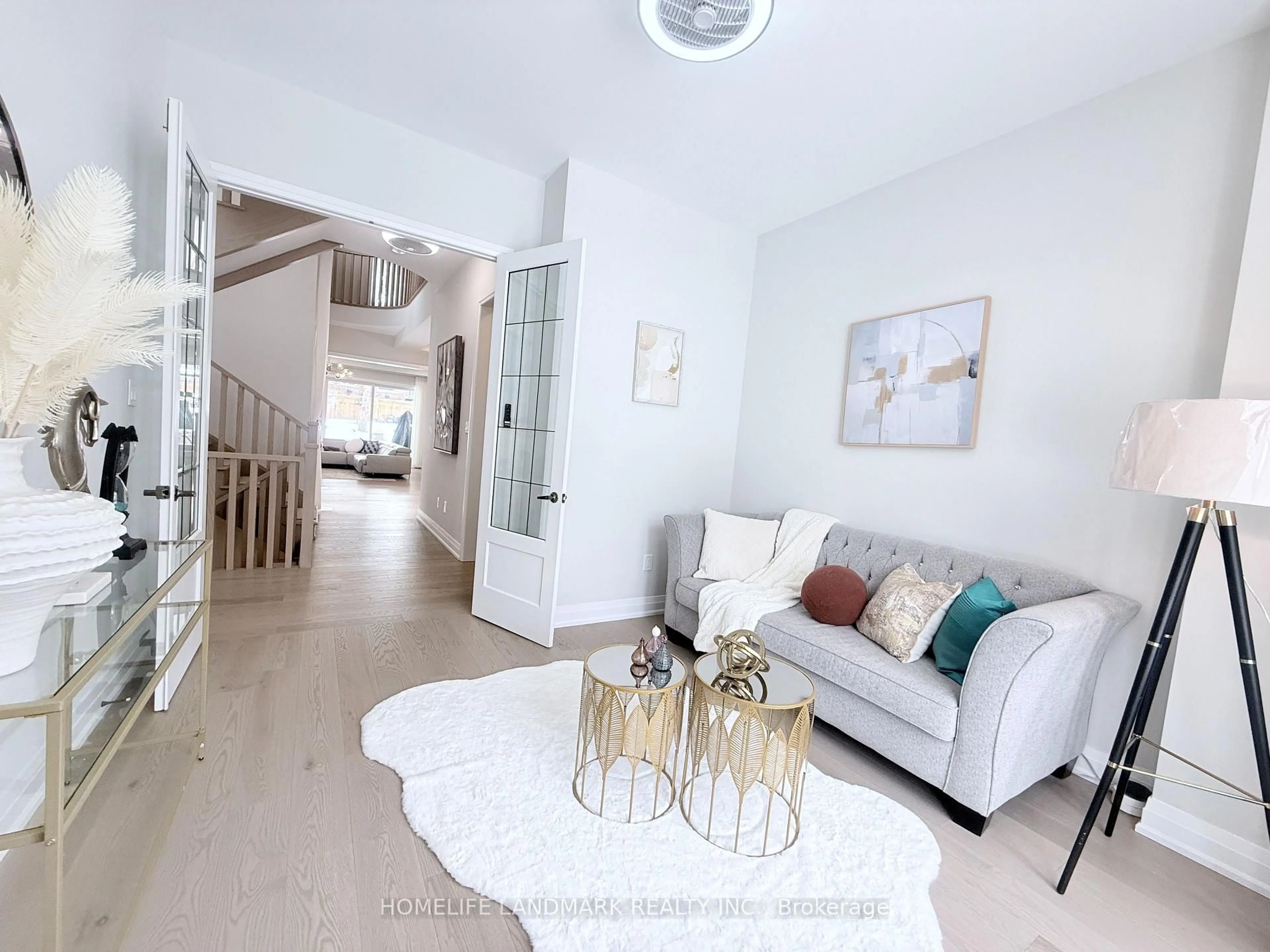 Living room with furniture, unknown for 37 Wallace Merchant Crt, Aurora Ontario L4A 4A5