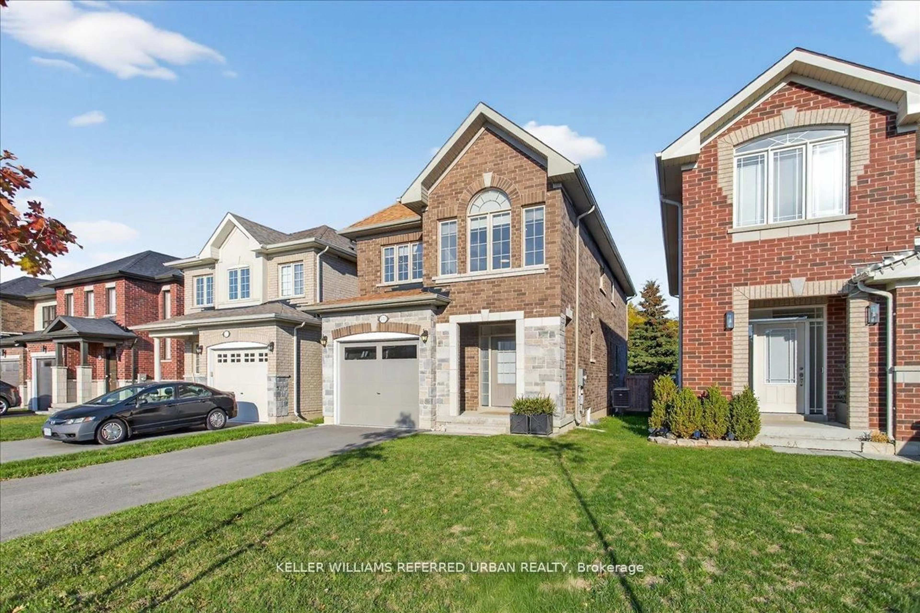 Home with brick exterior material, street for 431 Rita's Ave, Newmarket Ontario L3X 2N1