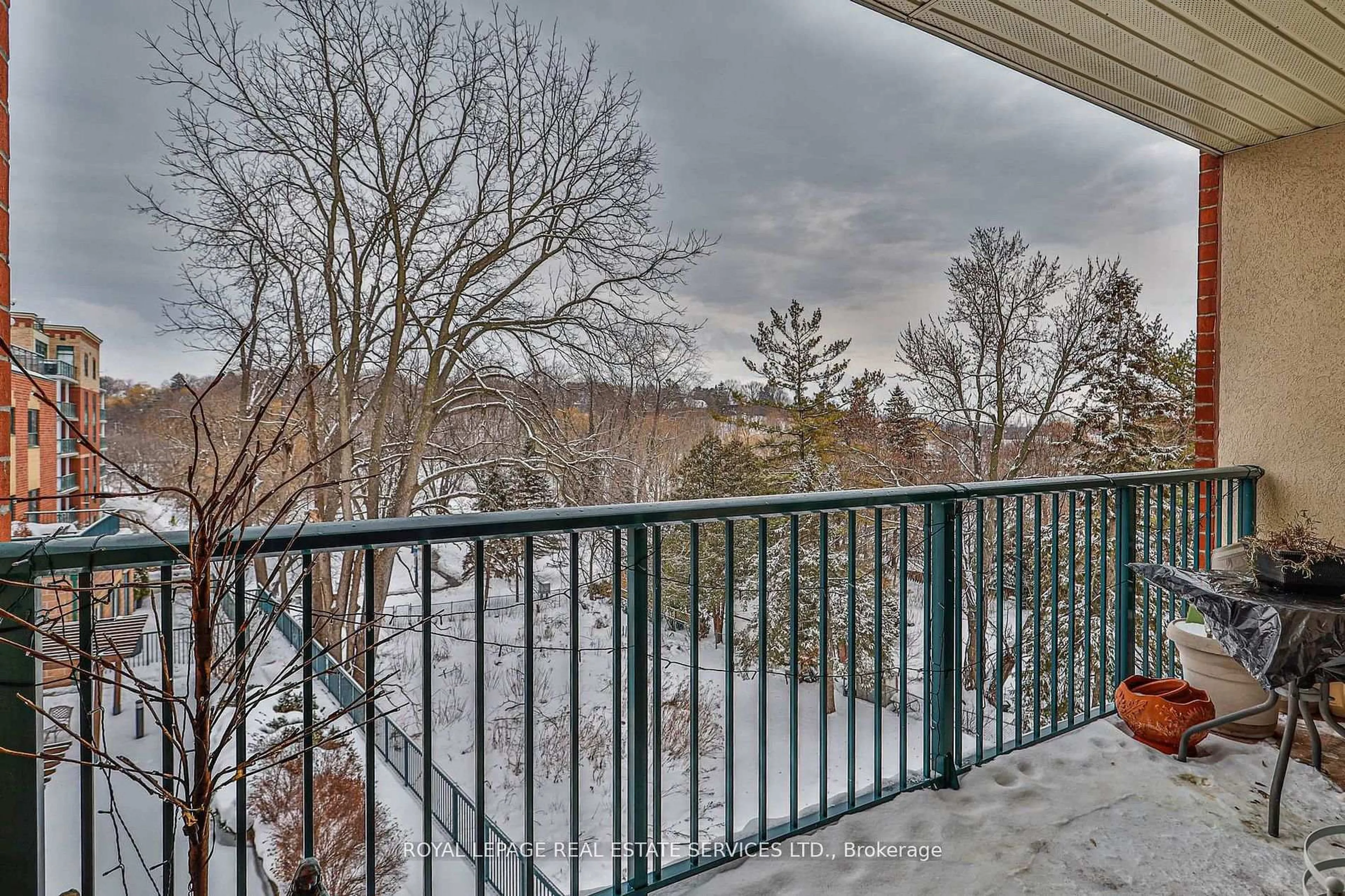 Balcony in the apartment, water/lake/river/ocean view for 33 Wallace St #303, Vaughan Ontario L4L 2P2