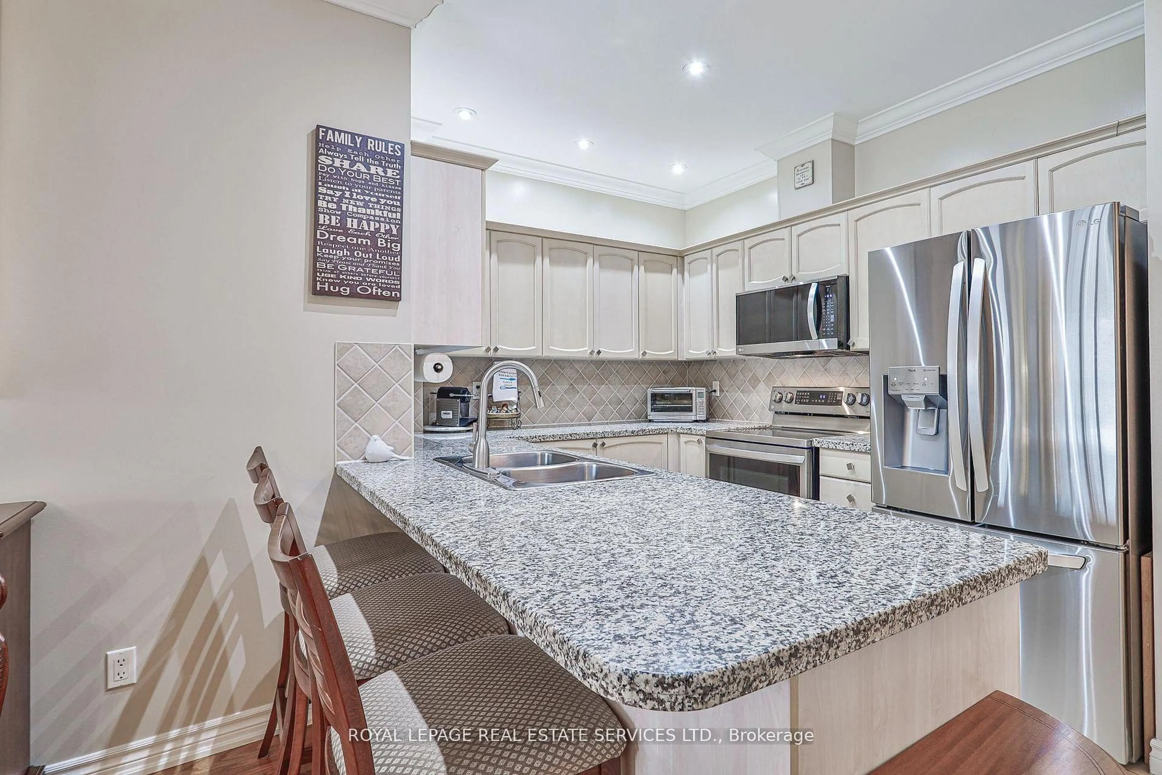 Open concept kitchen, ceramic/tile floor for 33 Wallace St #303, Vaughan Ontario L4L 2P2