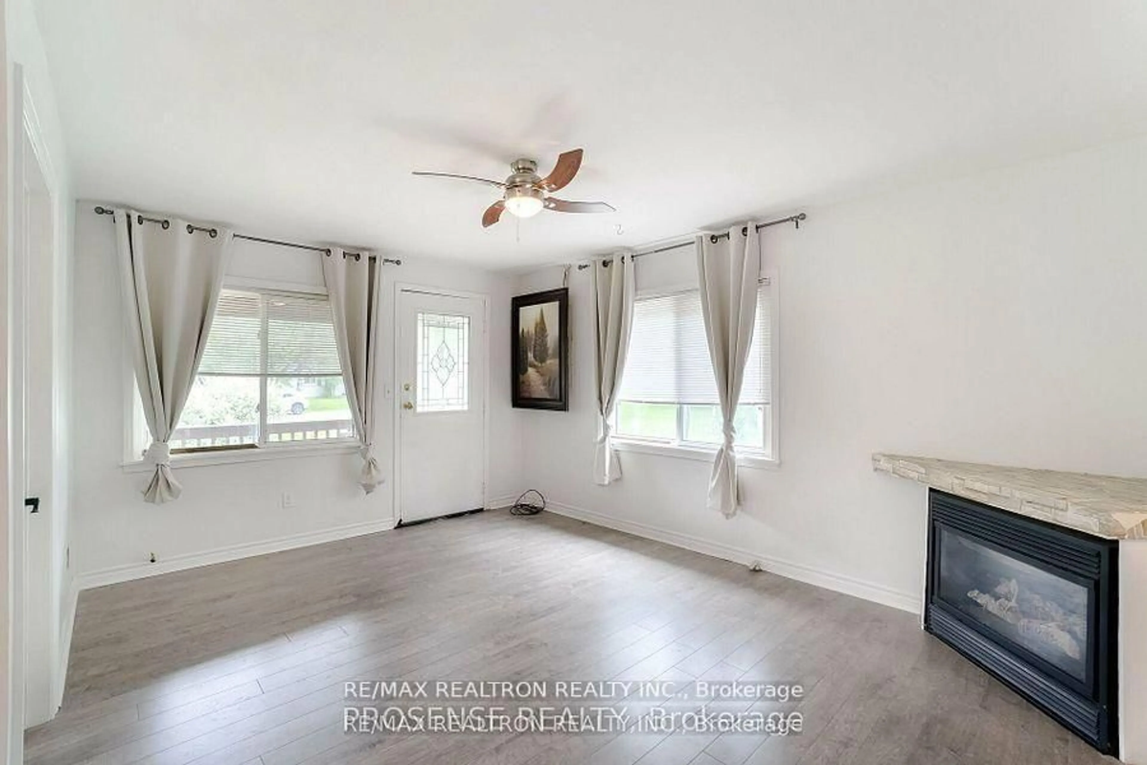 A pic of a room for 780 William St, Innisfil Ontario L9S 2G3