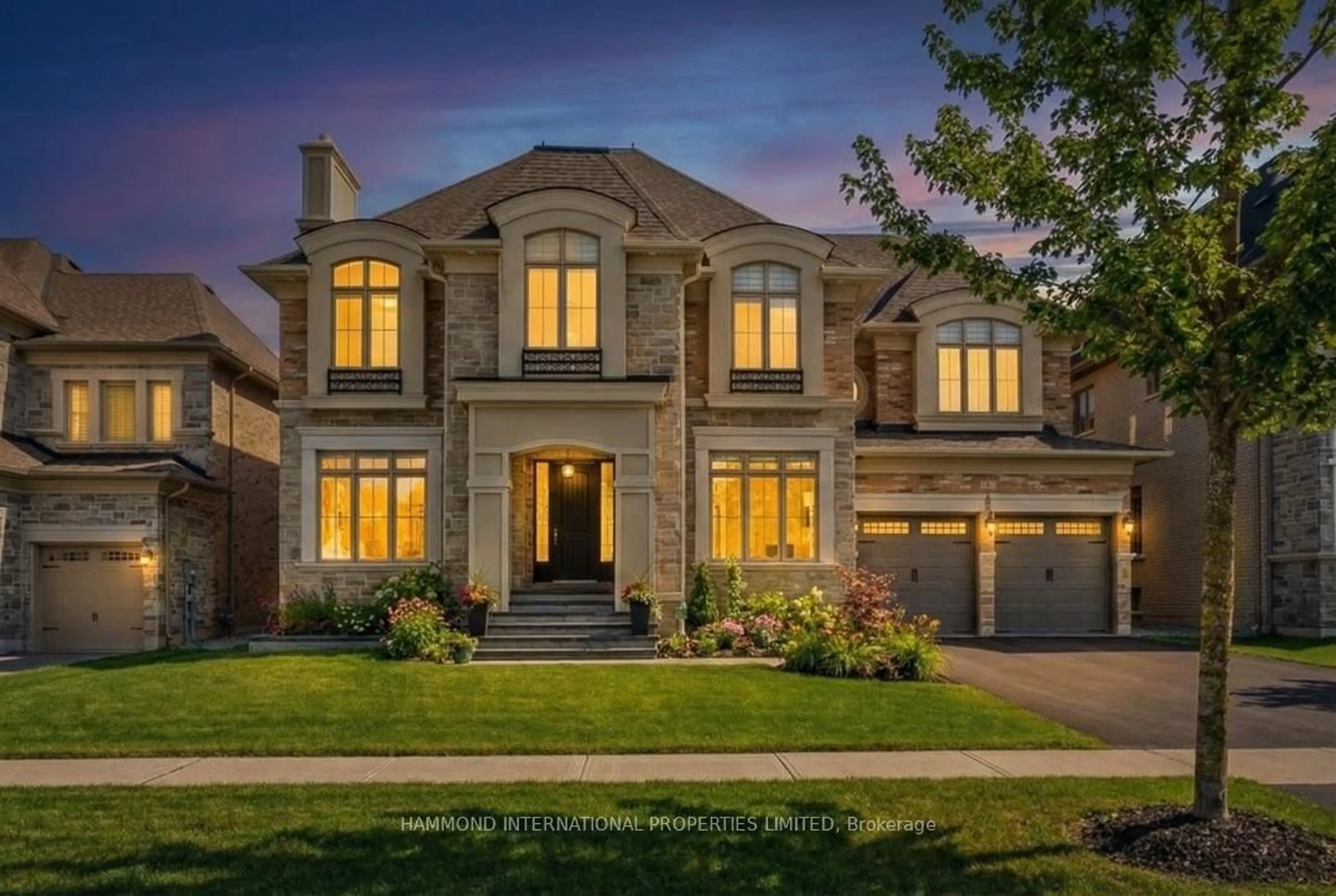 Home with brick exterior material, street for 7 Kinghorn Rd, King Ontario L7B 0M8