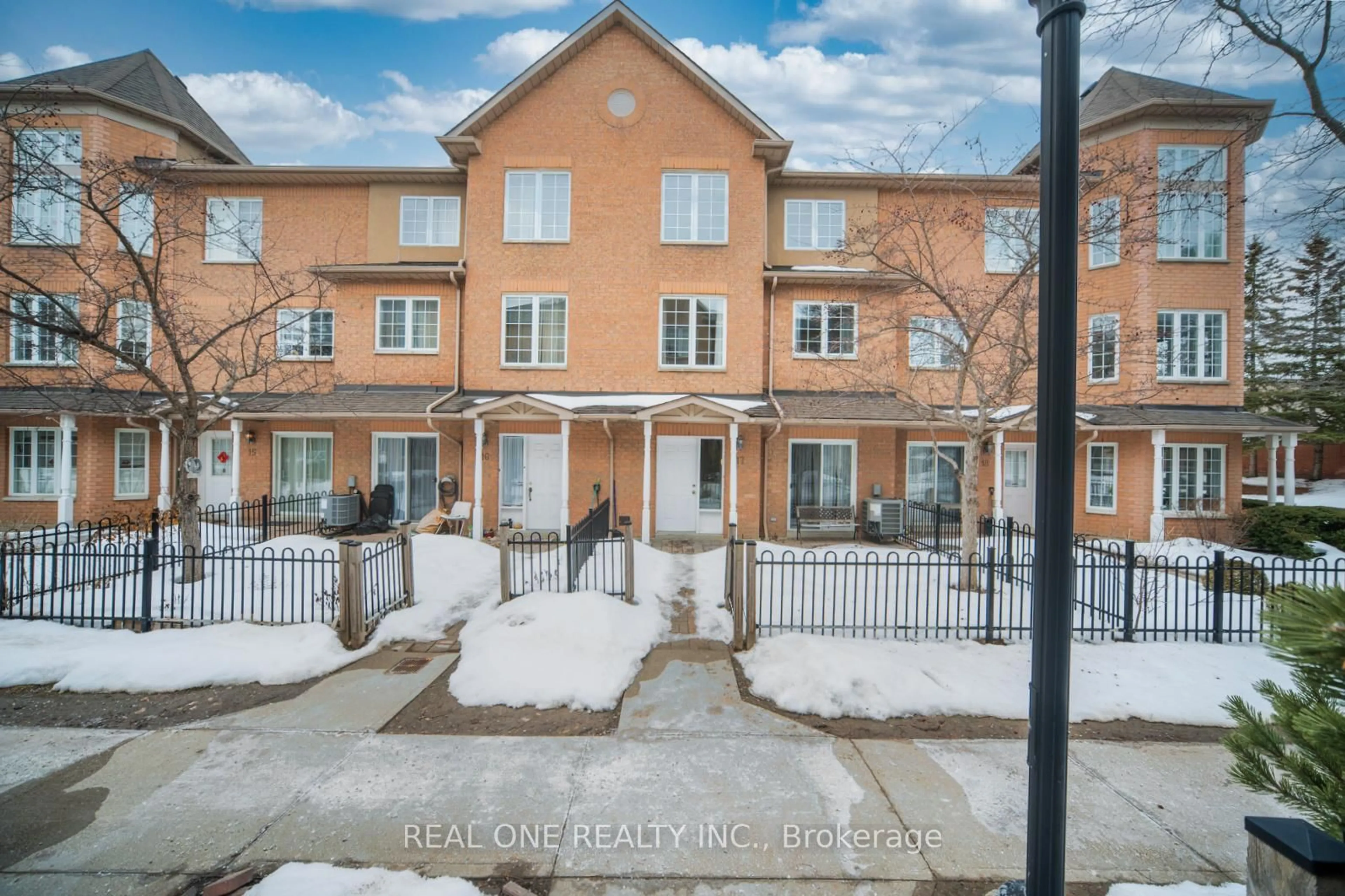 A pic from outside/outdoor area/front of a property/back of a property/a pic from drone, street for 12 St Moritz Way #17, Markham Ontario L3R 4E8