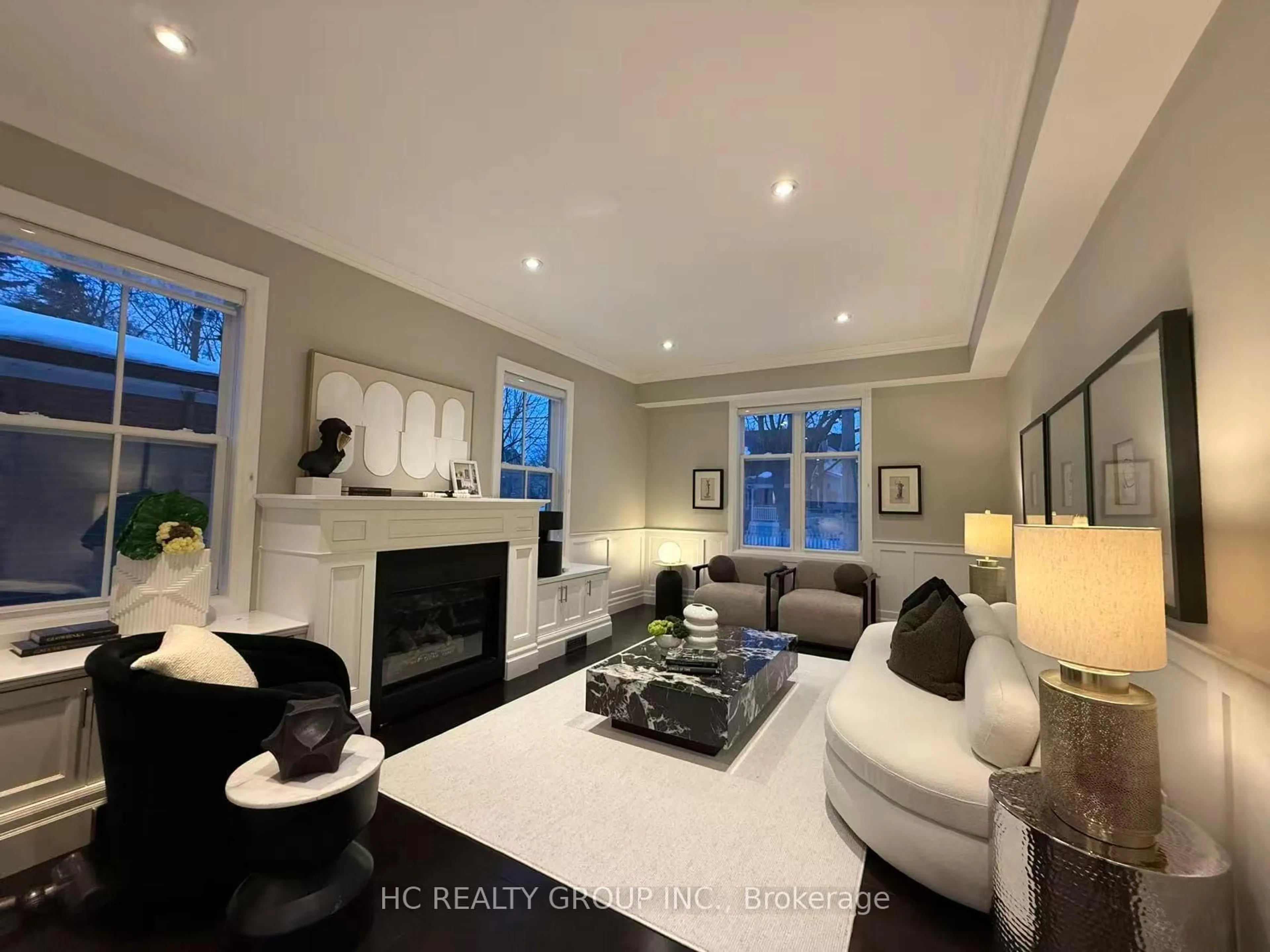 Living room with furniture, unknown for 8 Beech St, Markham Ontario L3P 2A2