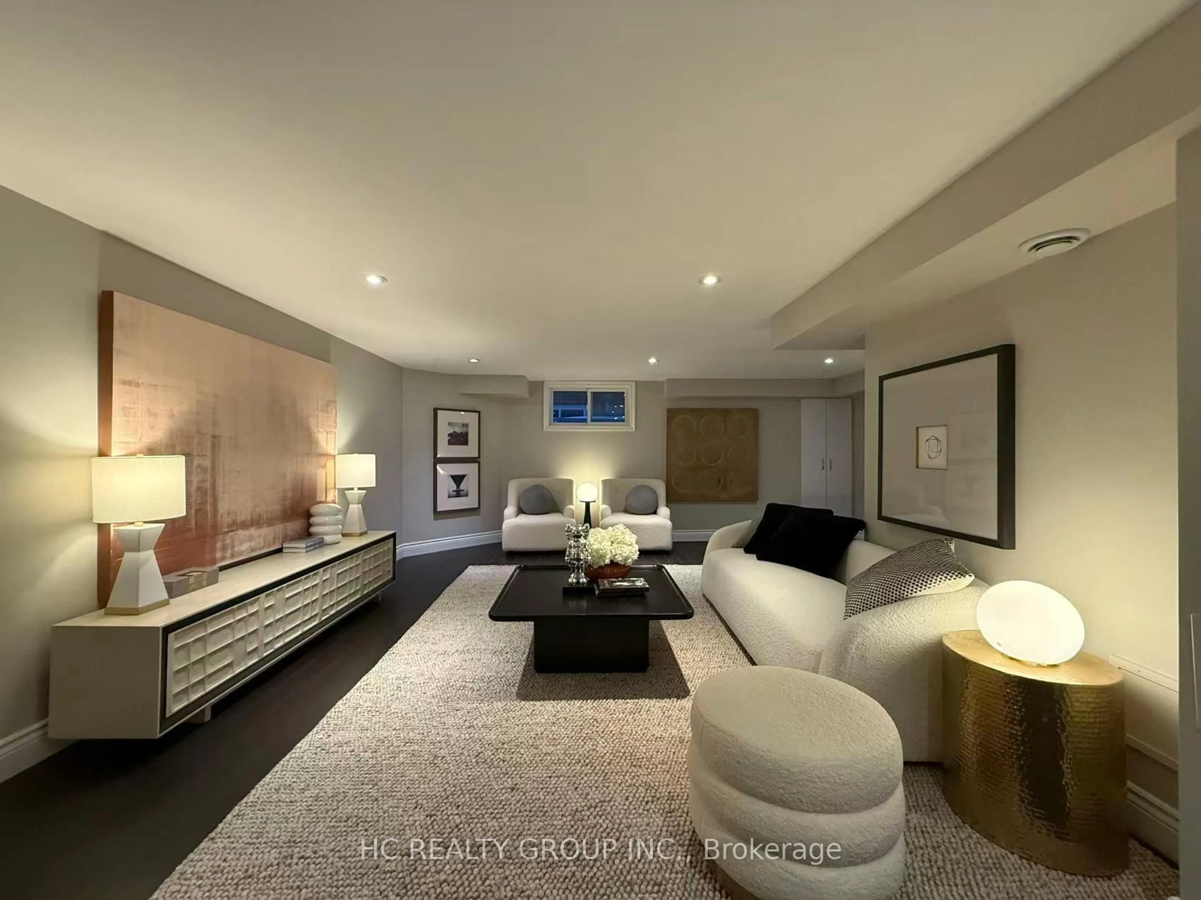 Living room with furniture, unknown for 8 Beech St, Markham Ontario L3P 2A2