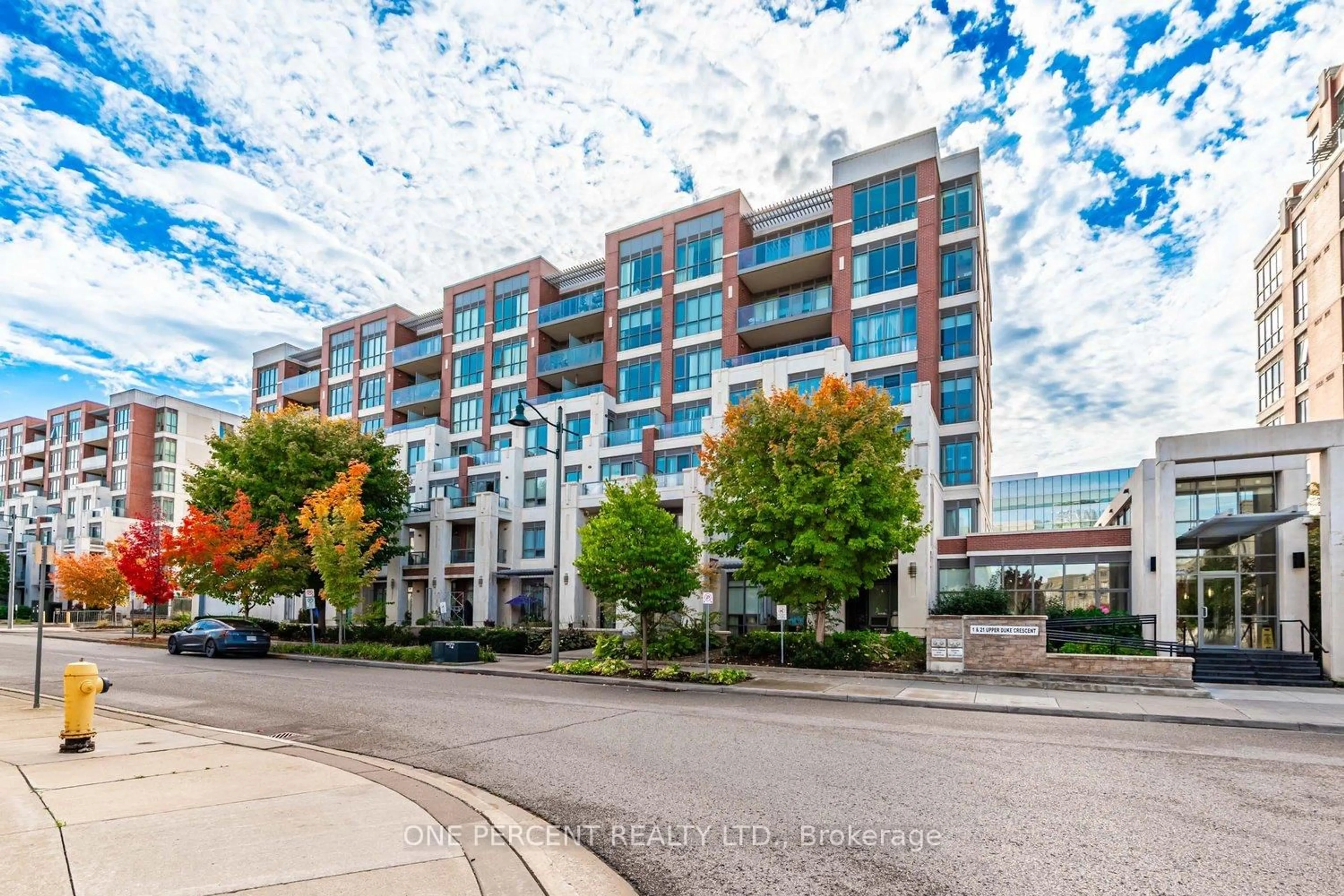 Unknown for 21 Upper Duke Cres #401, Markham Ontario L6G 0B7