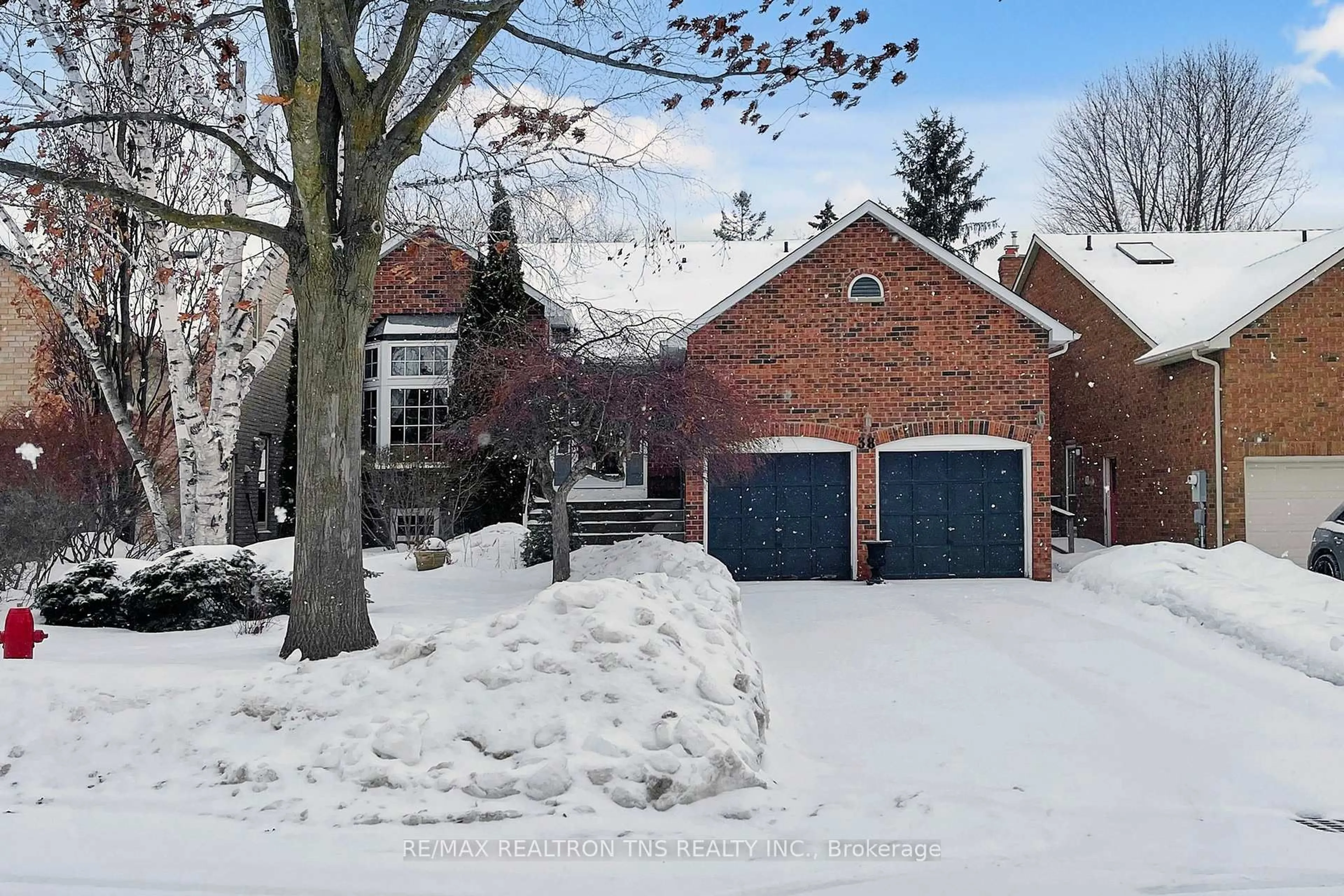 Home with brick exterior material, street for 38 Gilbank Dr, Aurora Ontario L4G 5G5