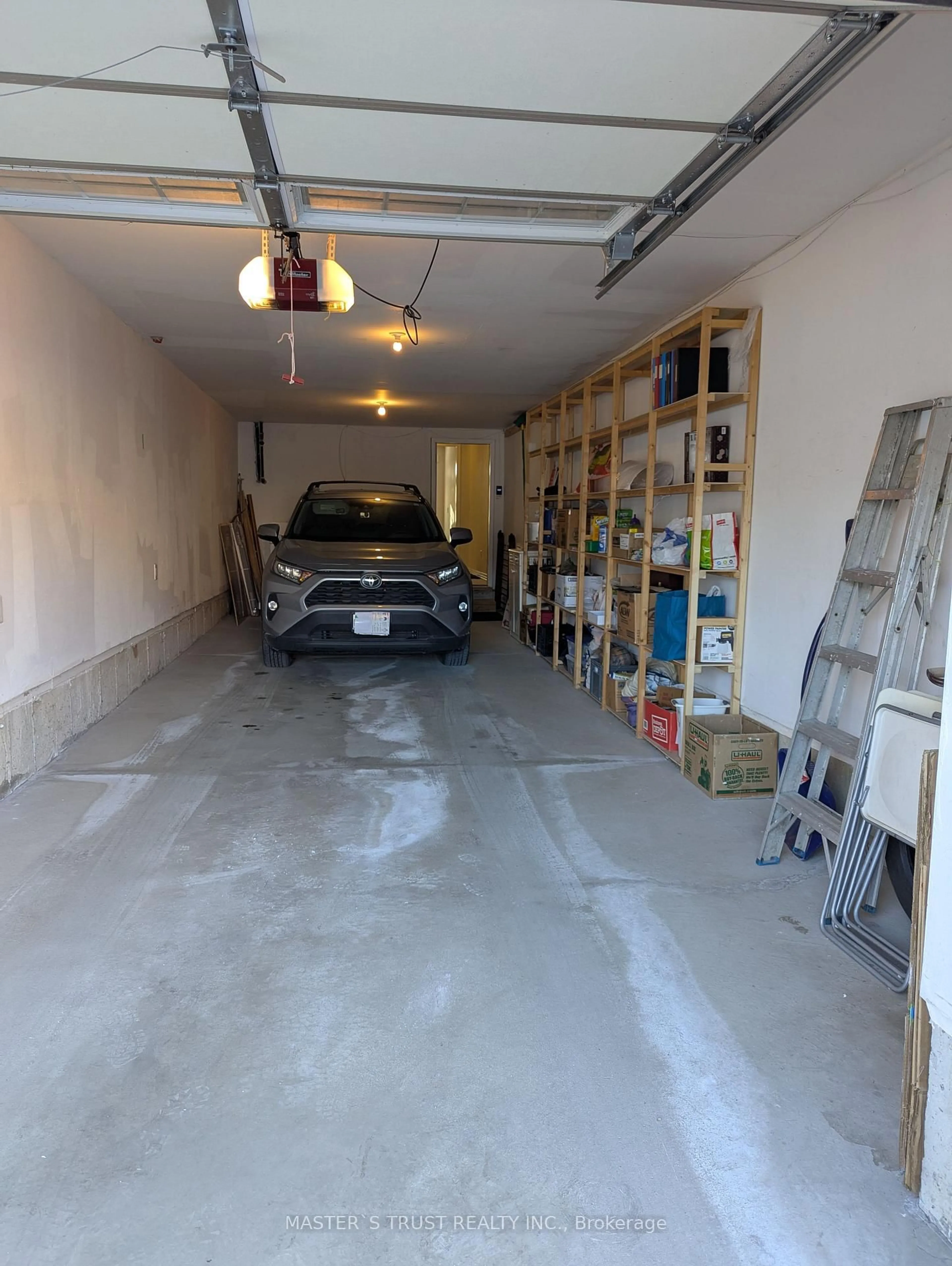 Indoor garage for 9345 Kennedy Rd, Markham Ontario L6C 0W5
