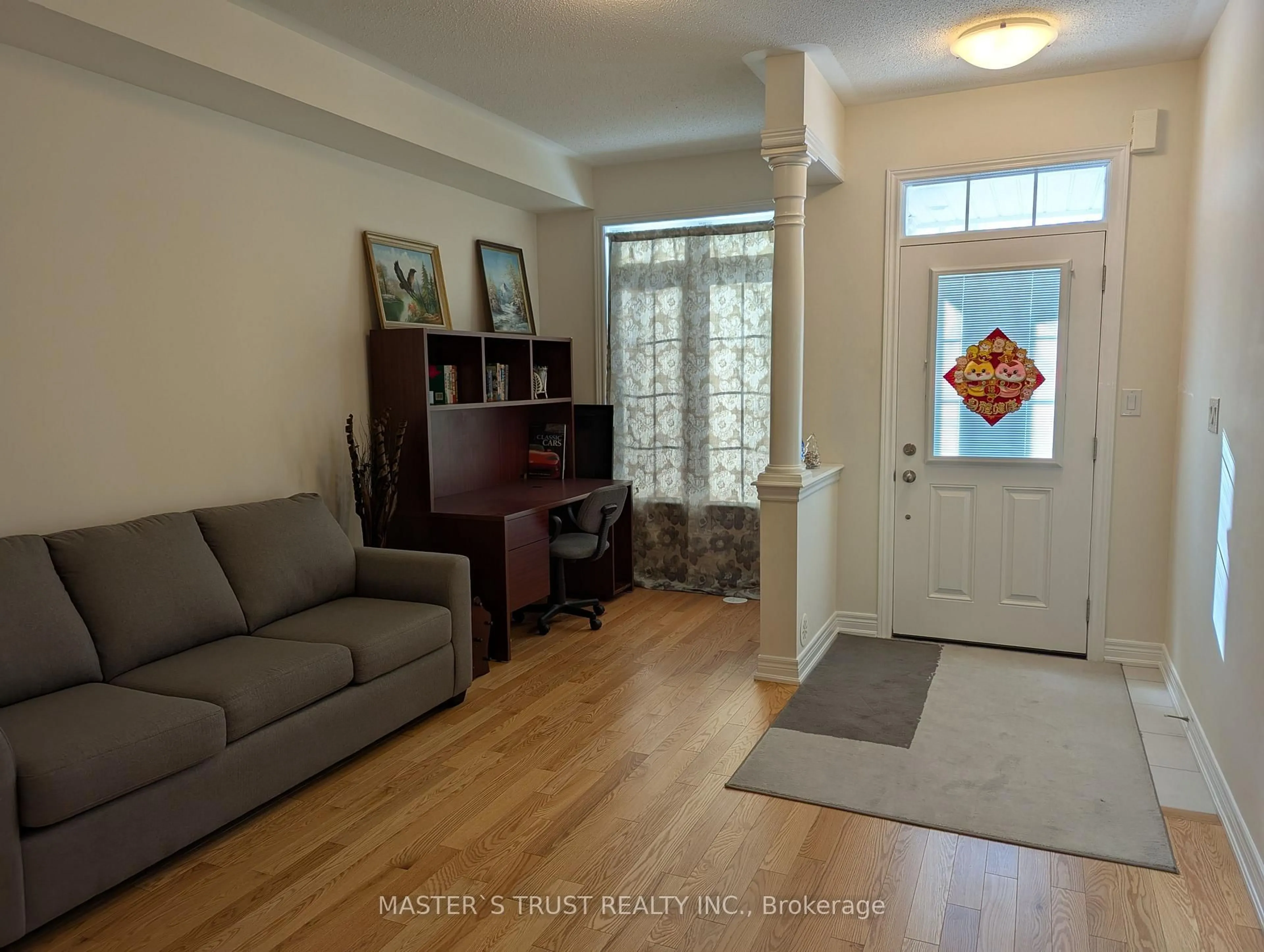 Indoor entryway for 9345 Kennedy Ro Kennedy Rd, Markham Ontario L6C 0W5