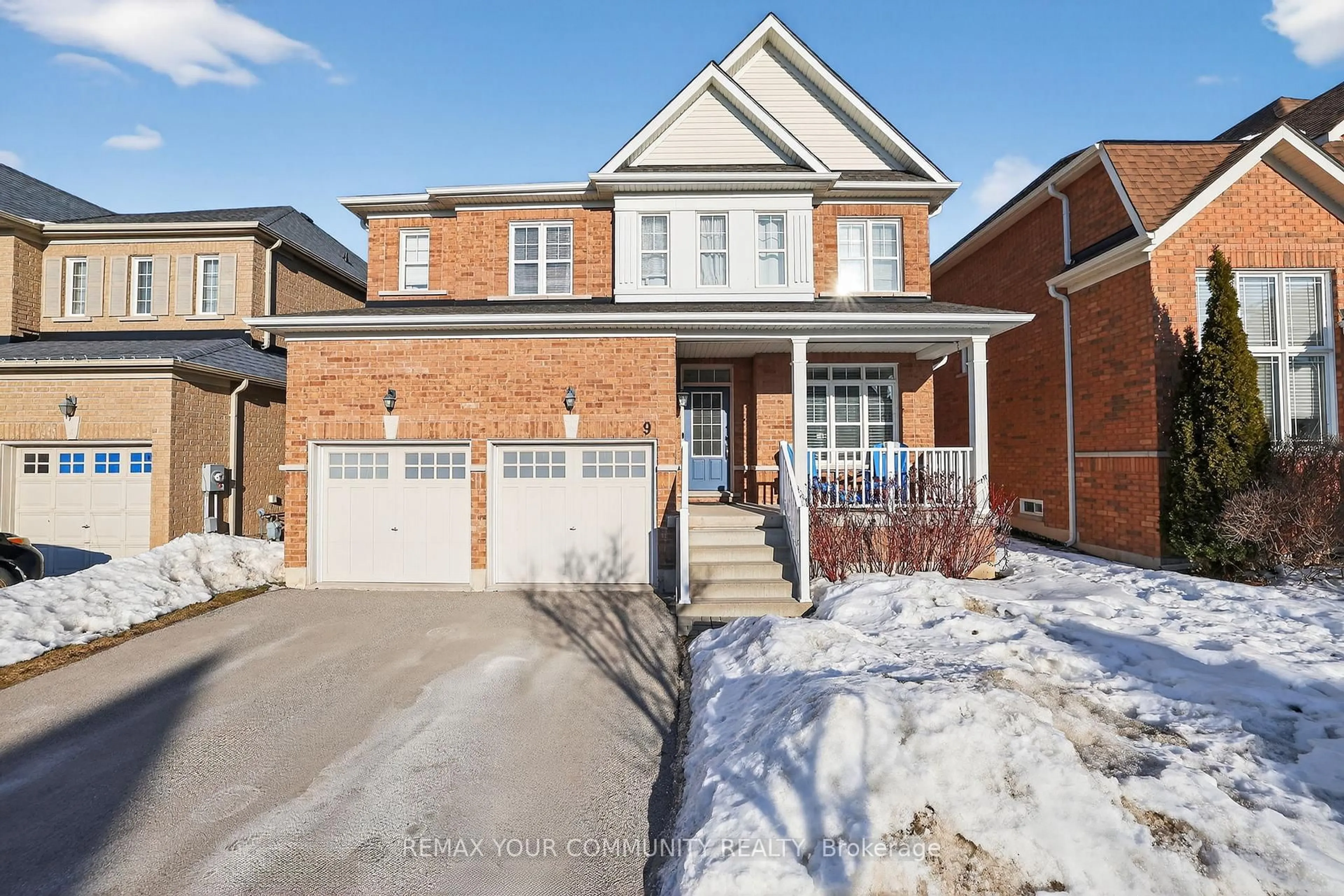 Home with brick exterior material, street for 9 Faris St, Bradford West Gwillimbury Ontario L3Z 0B4