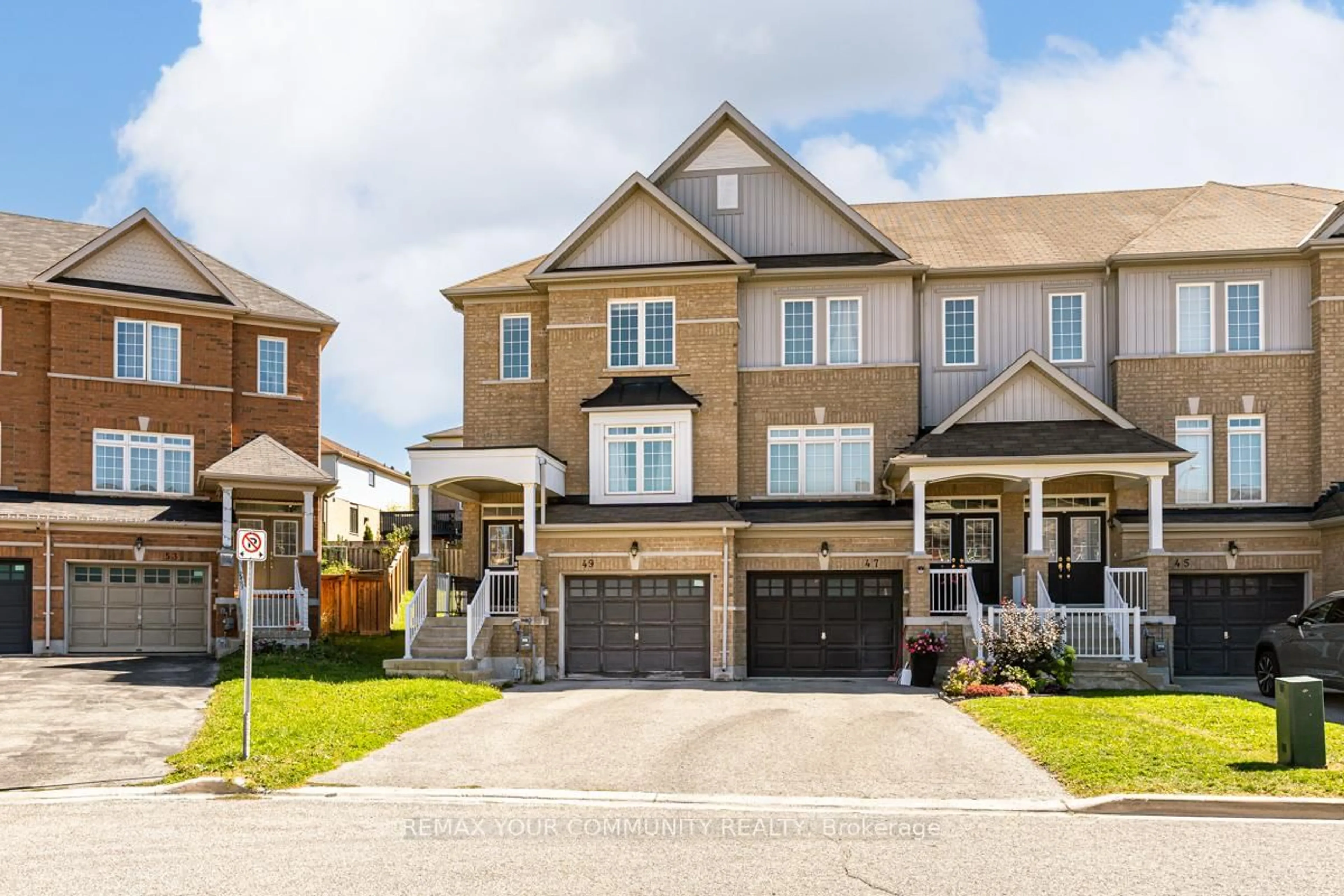 Home with brick exterior material, street for 49 Matthewson Ave, Bradford West Gwillimbury Ontario L3Z 0P3