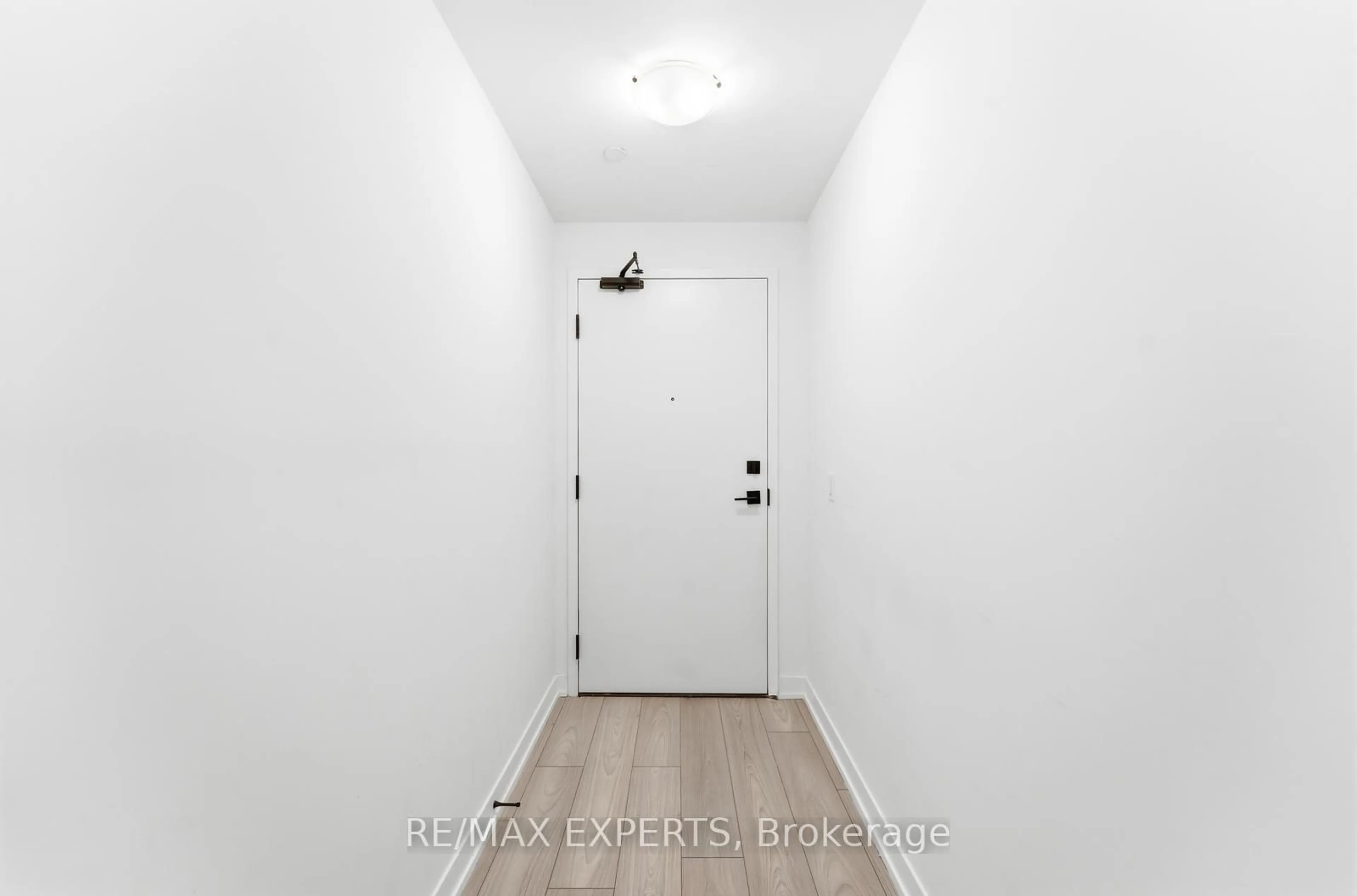 Indoor entryway for 474 Caldari Rd #1101, Vaughan Ontario L4K 0R5