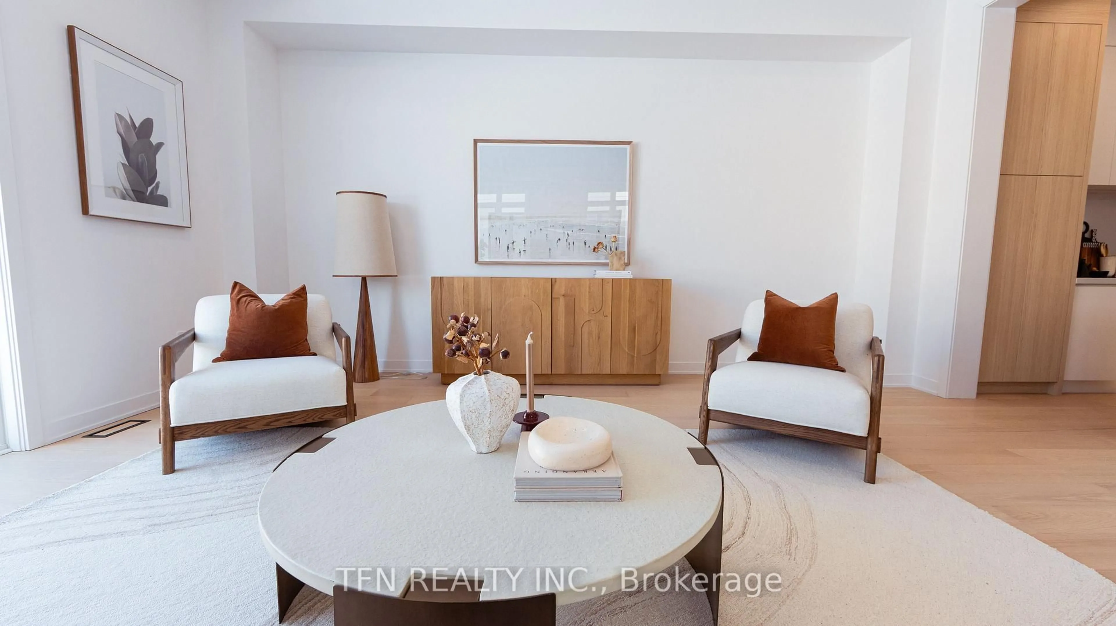 Living room with furniture, unknown for 12 Imogene Crt, Richmond Hill Ontario L4C 6J7