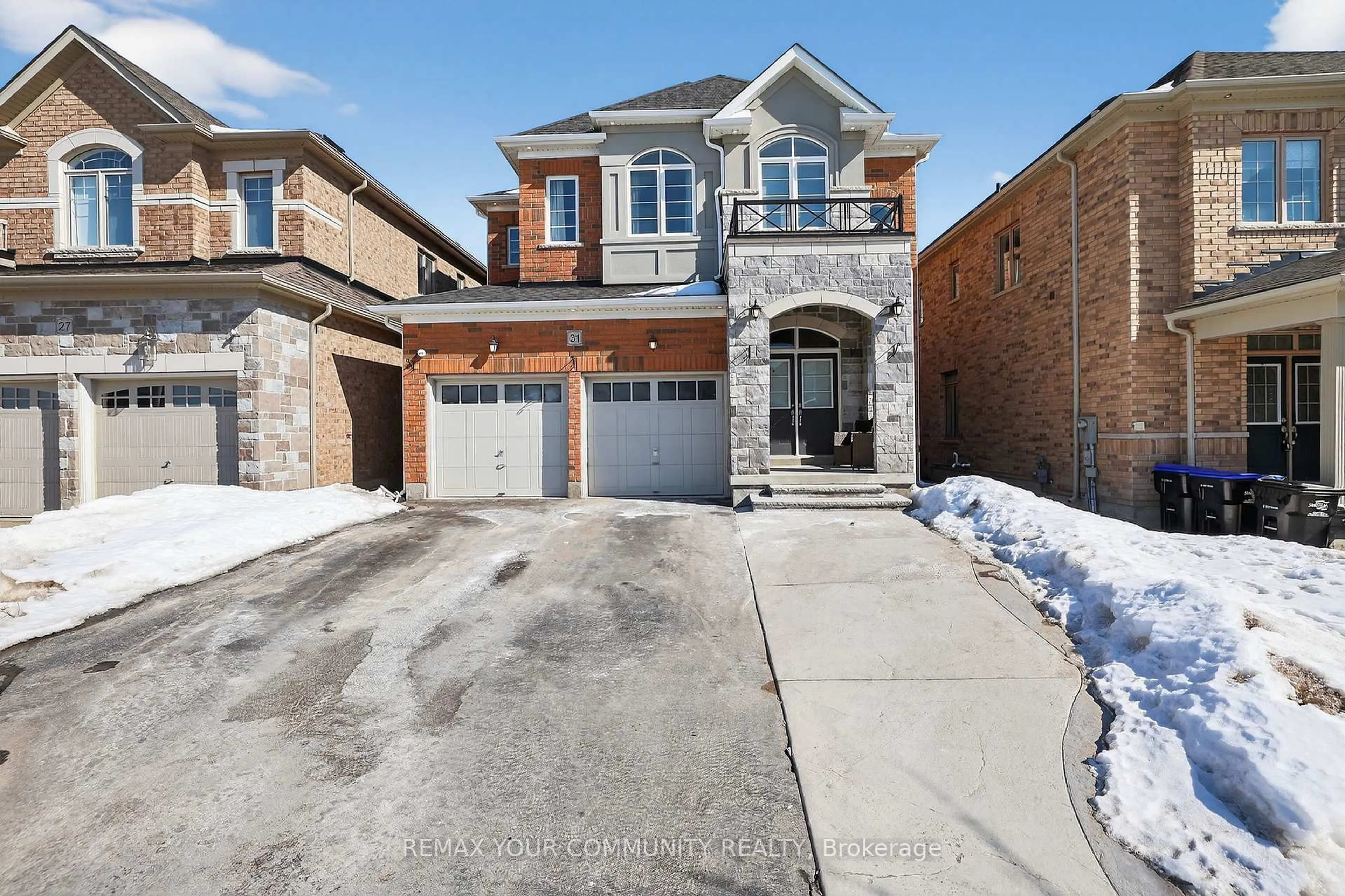 Home with brick exterior material, street for 31 Tay Blvd, Bradford West Gwillimbury Ontario L3Z 0W5