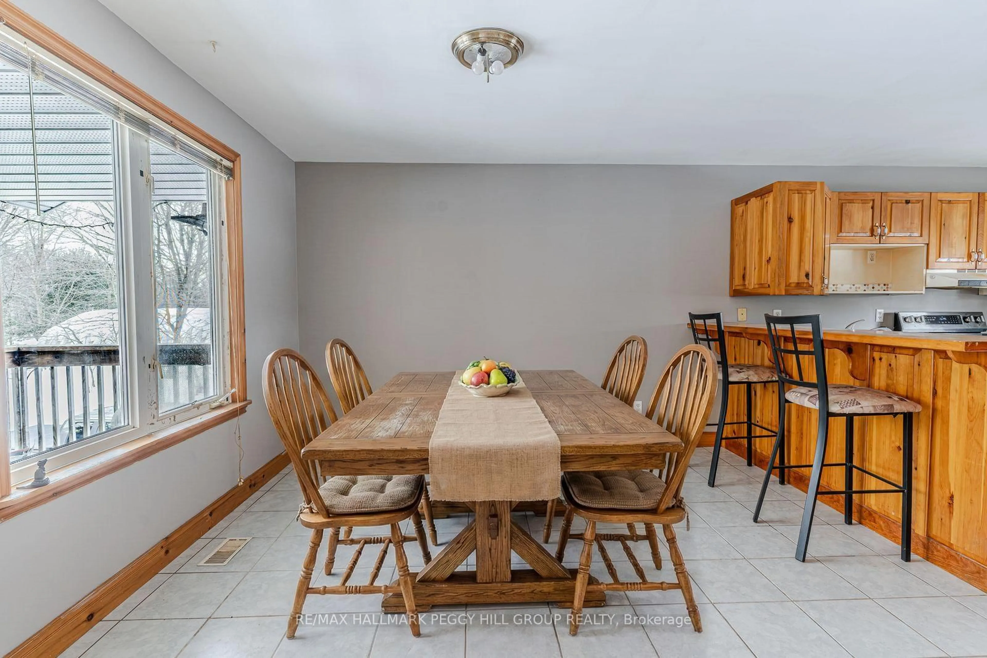 Dining room, unknown for 6193 30th Sdrd, Essa Ontario L0M 1T0