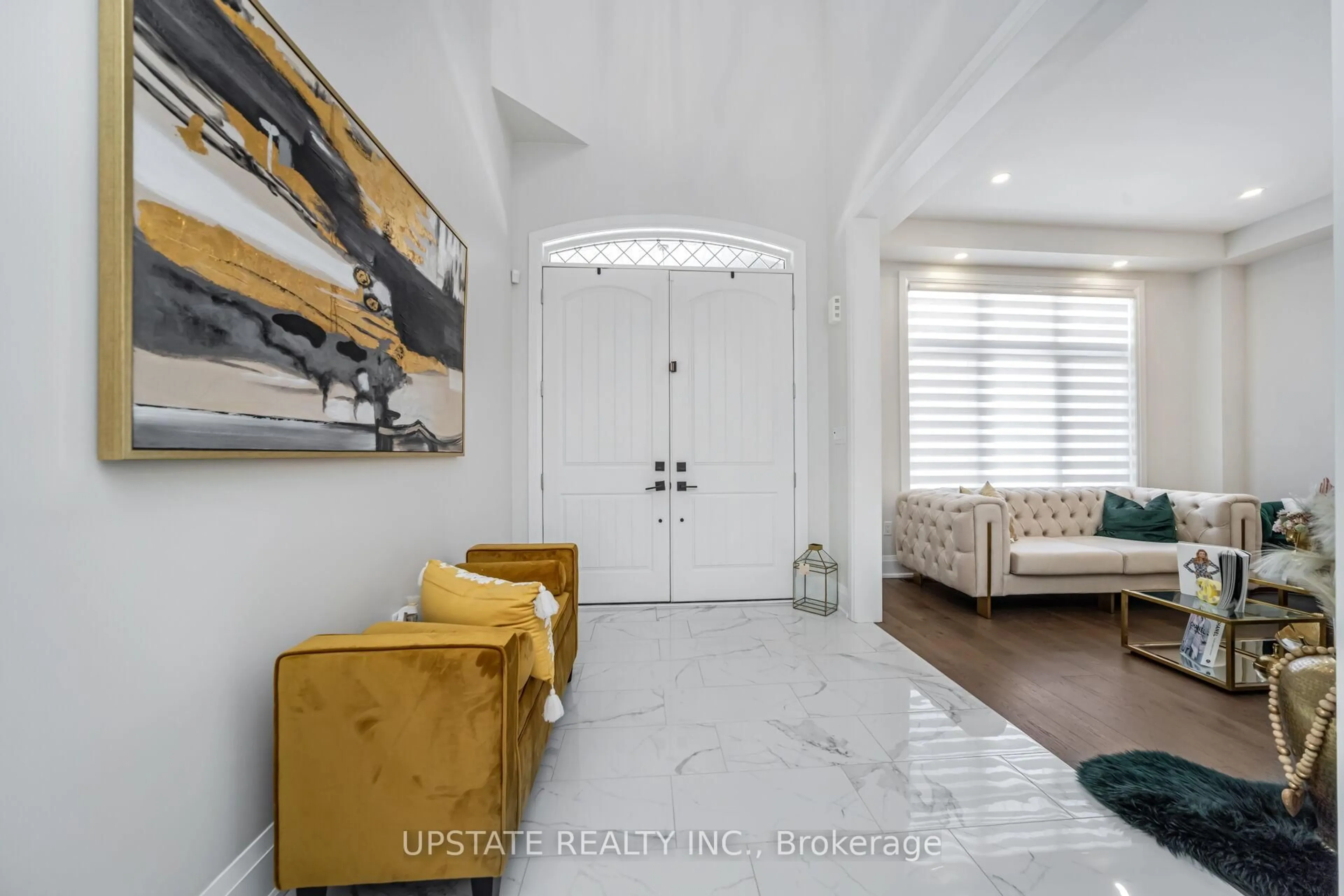 Indoor entryway for 176 First Nations Tr, Vaughan Ontario L4H 4W6