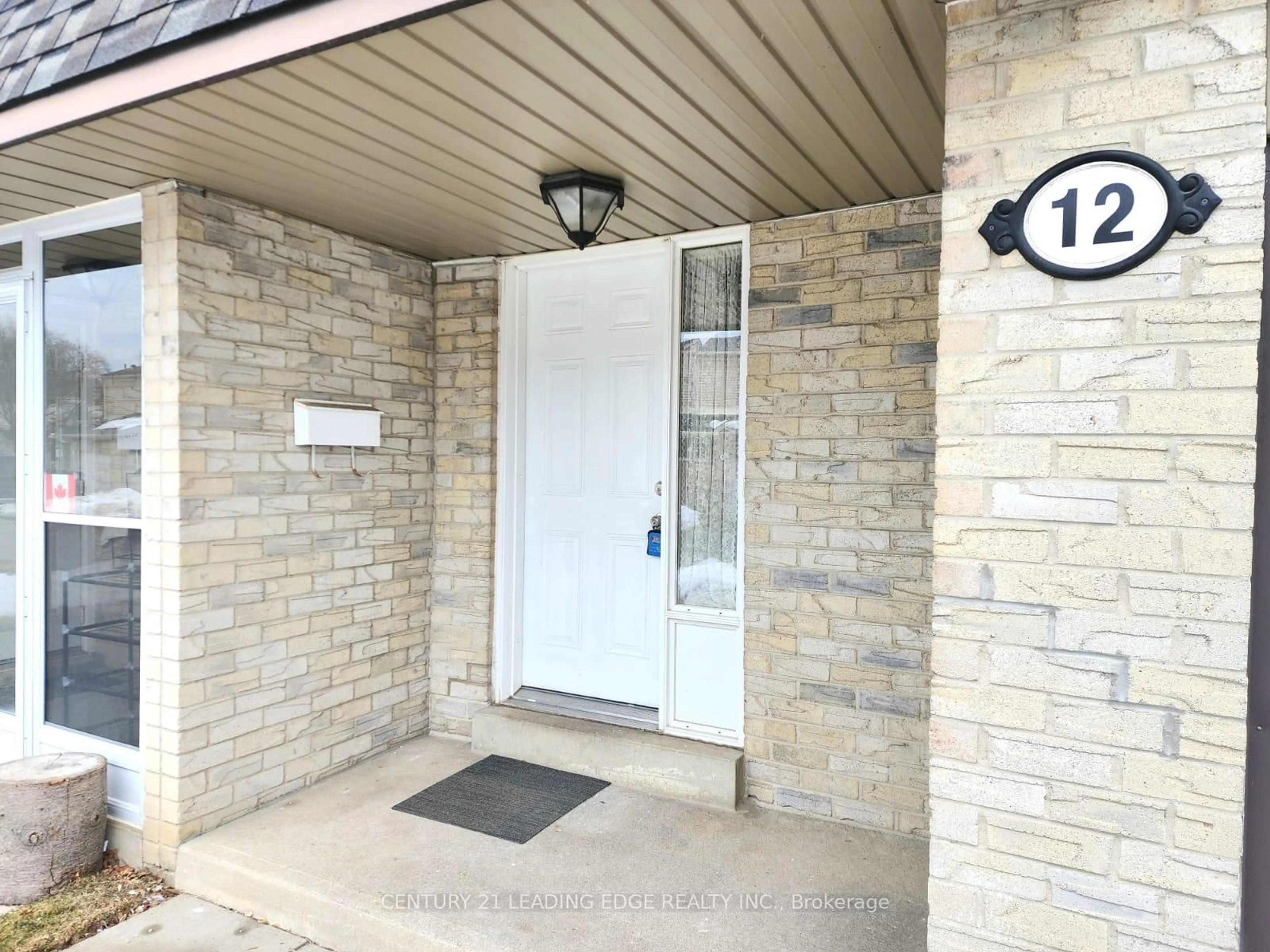 Indoor entryway for 12 New Port Way, Markham Ontario L3T 2N2