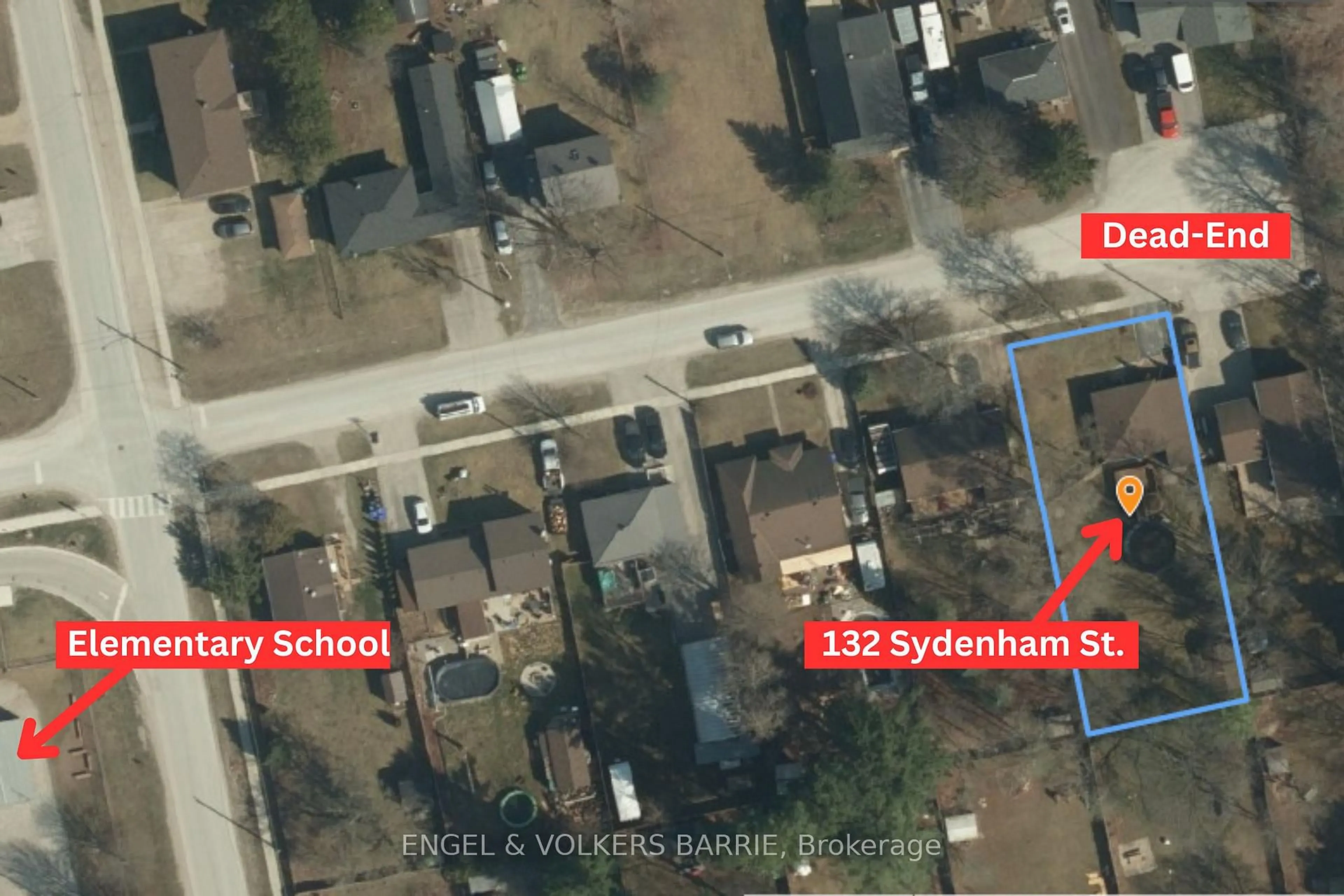 A pic from outside/outdoor area/front of a property/back of a property/a pic from drone, street for 132 Sydenham St, Essa Ontario L0M 1B0