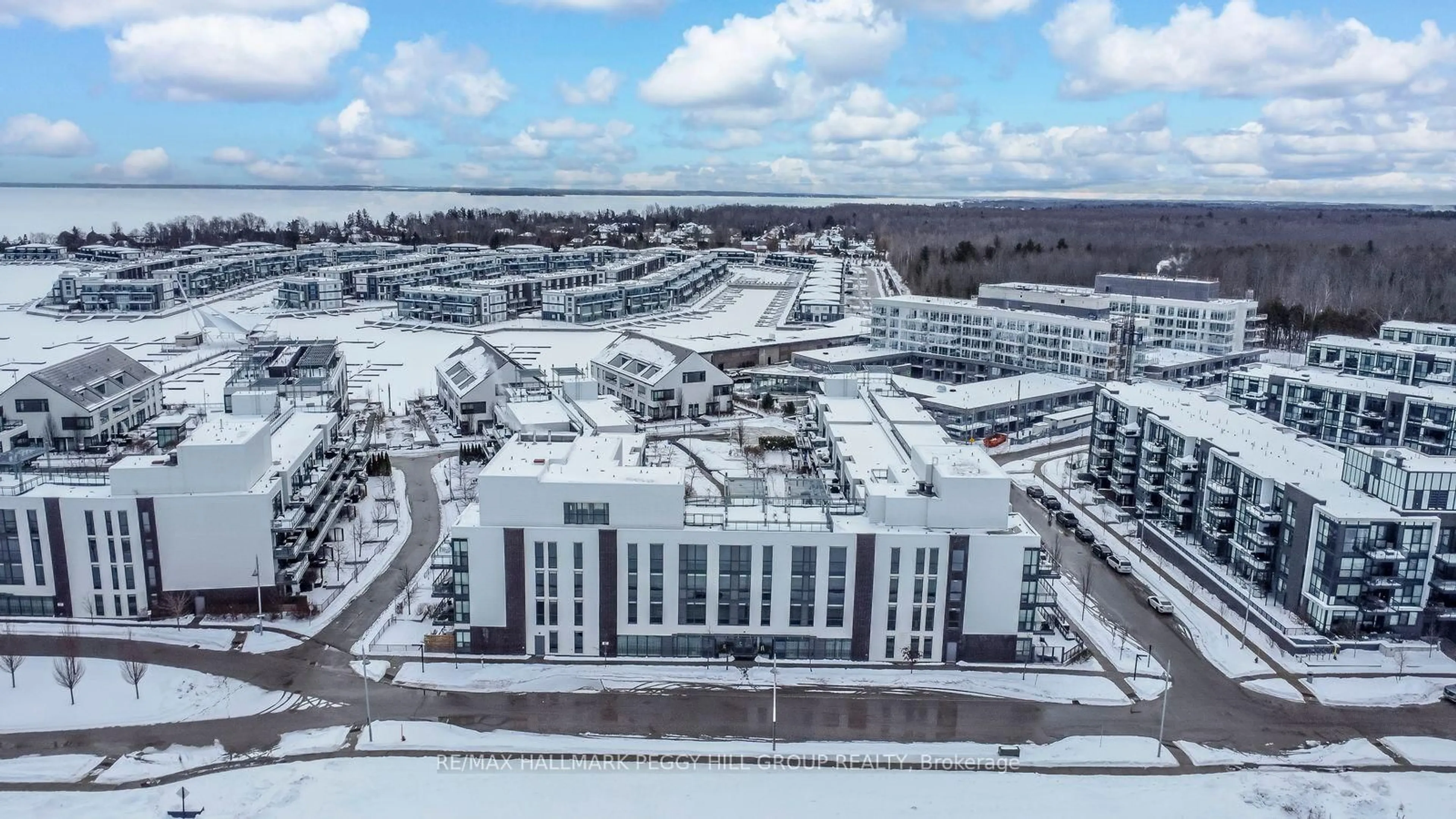 A pic from outside/outdoor area/front of a property/back of a property/a pic from drone, building for 333 Sea Ray Ave #131, Innisfil Ontario L9S 0M3