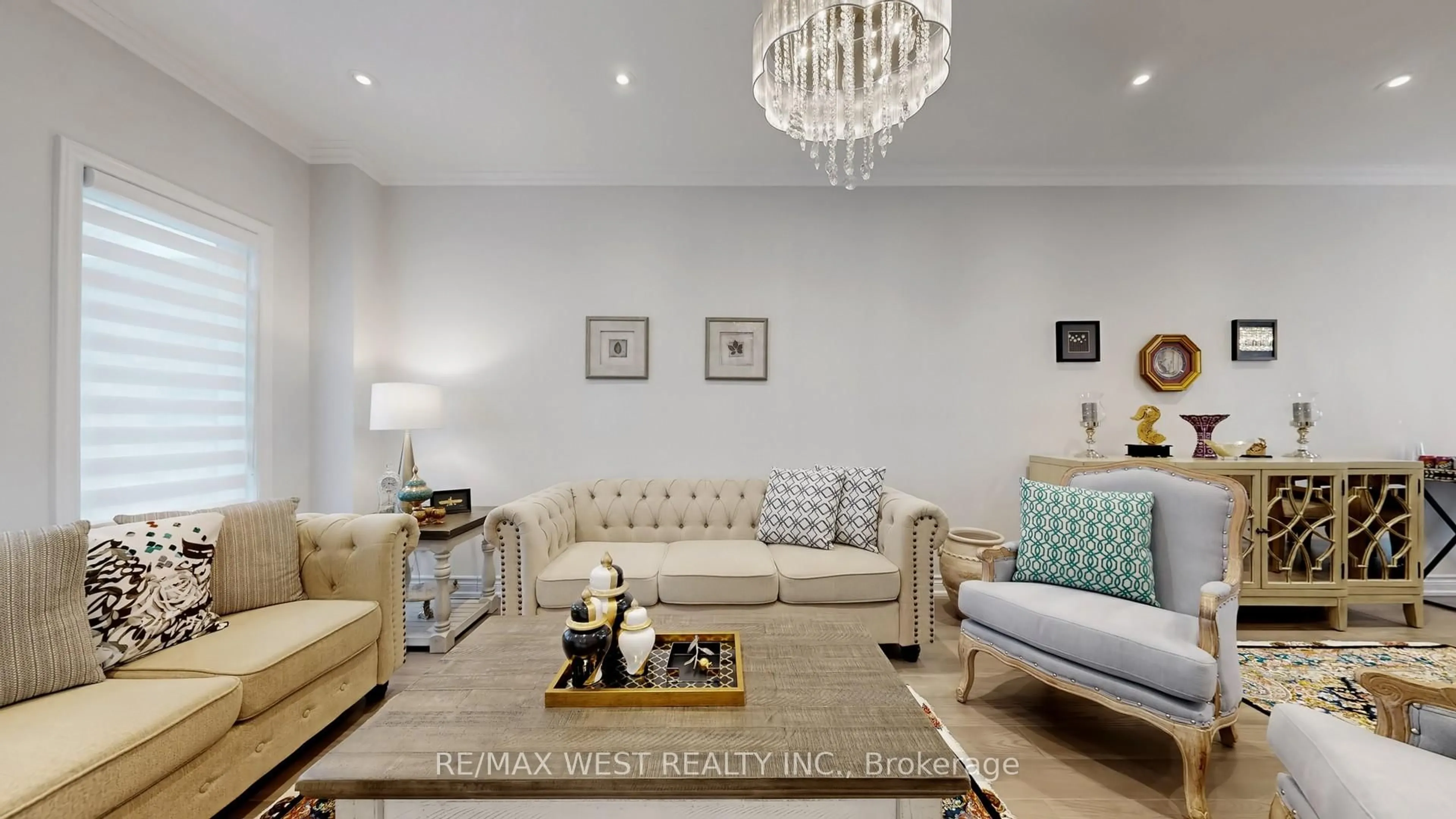 Living room with furniture, wood/laminate floor for 31 Mulholland Dr, Vaughan Ontario L4J 7T7