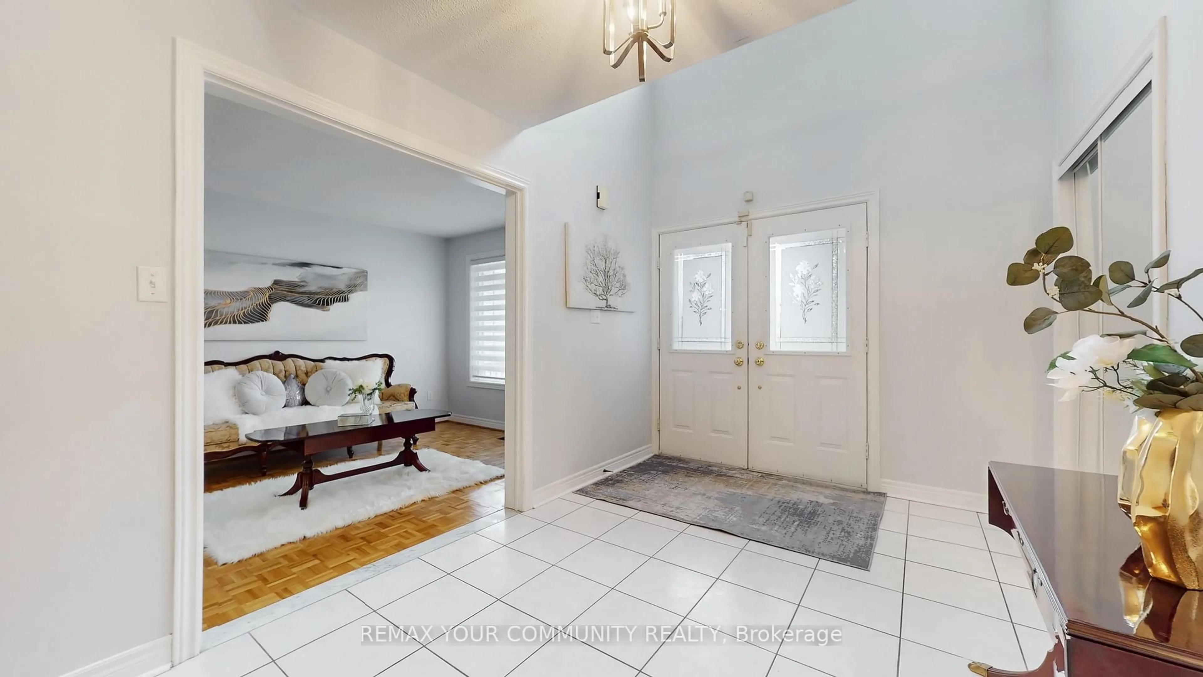 Indoor entryway for 8734 Martin Grove Rd, Vaughan Ontario L4H 1G2