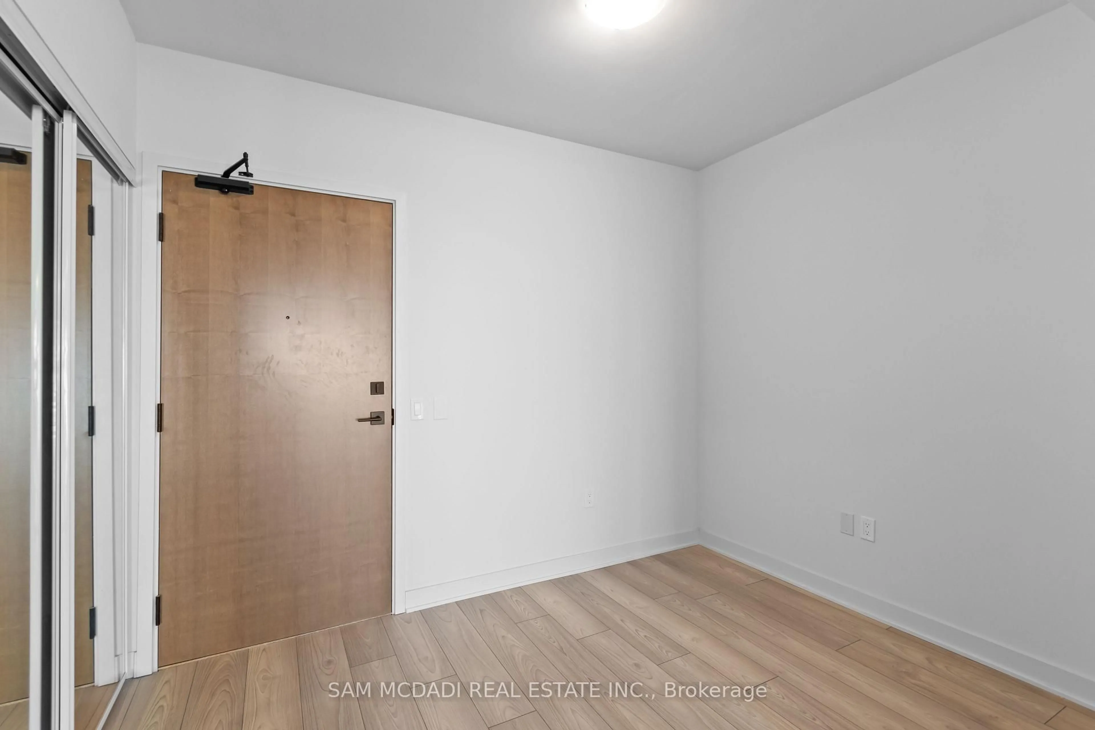 A pic of a room for 2920 Highway 7 #3704, Vaughan Ontario L4K 0P4