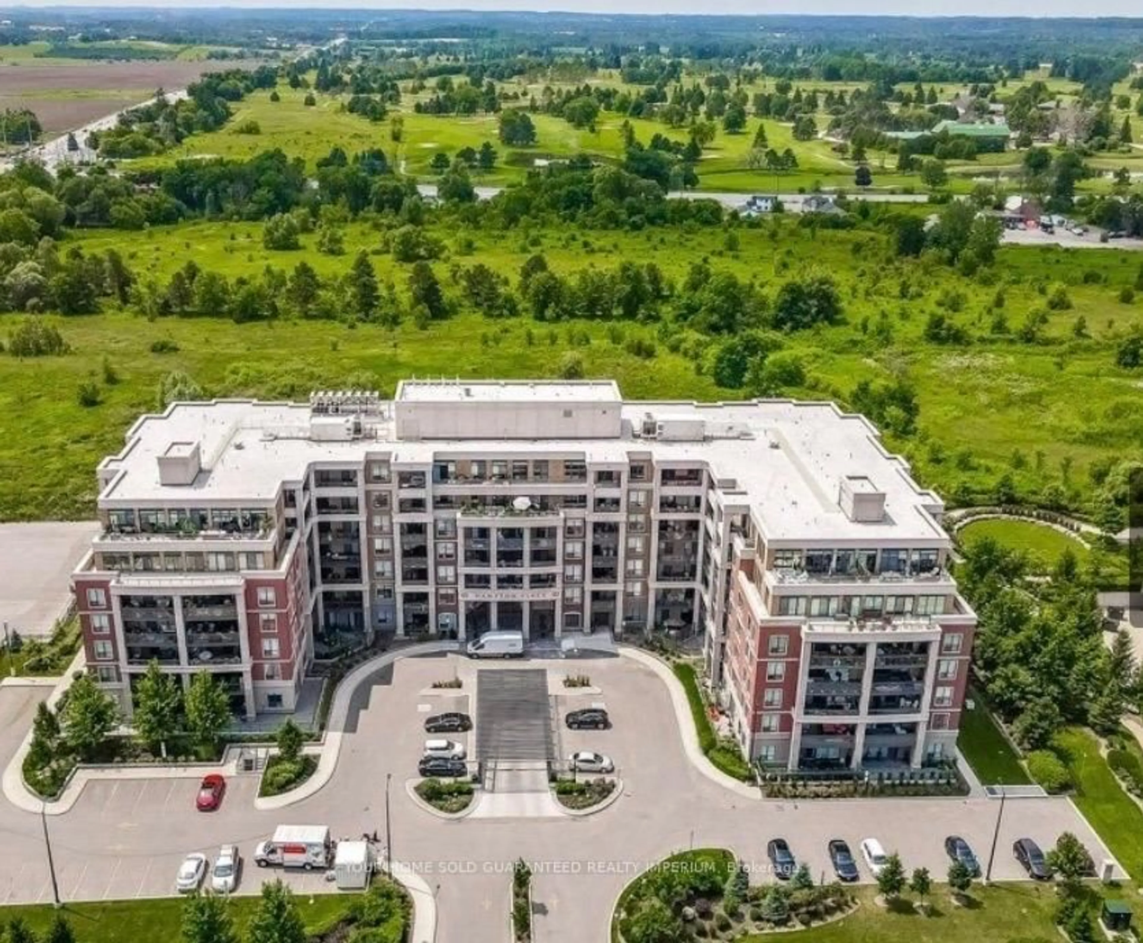 A pic from outside/outdoor area/front of a property/back of a property/a pic from drone, building for 25 Baker Hill Blvd #610, Whitchurch-Stouffville Ontario L1W 2C1