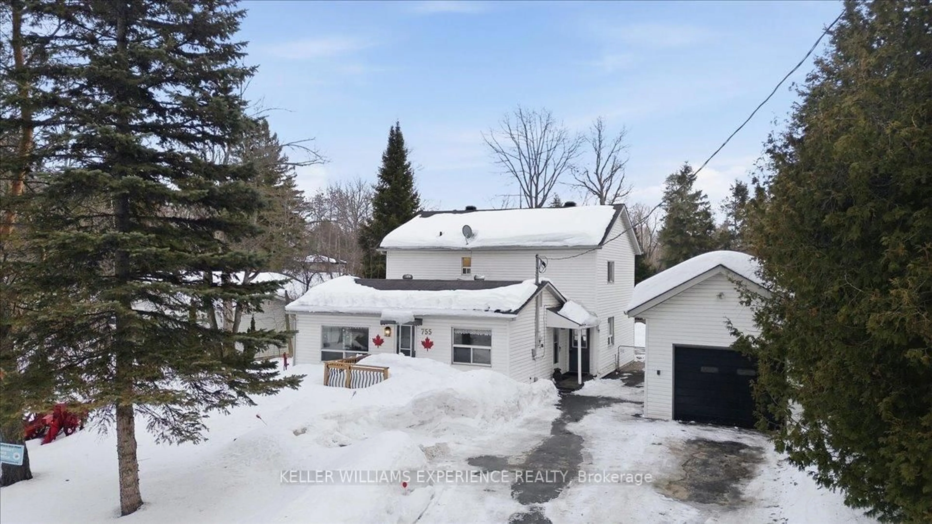 A pic from outside/outdoor area/front of a property/back of a property/a pic from drone, street for 755 Happy Vale Dr, Innisfil Ontario L9S 2E5