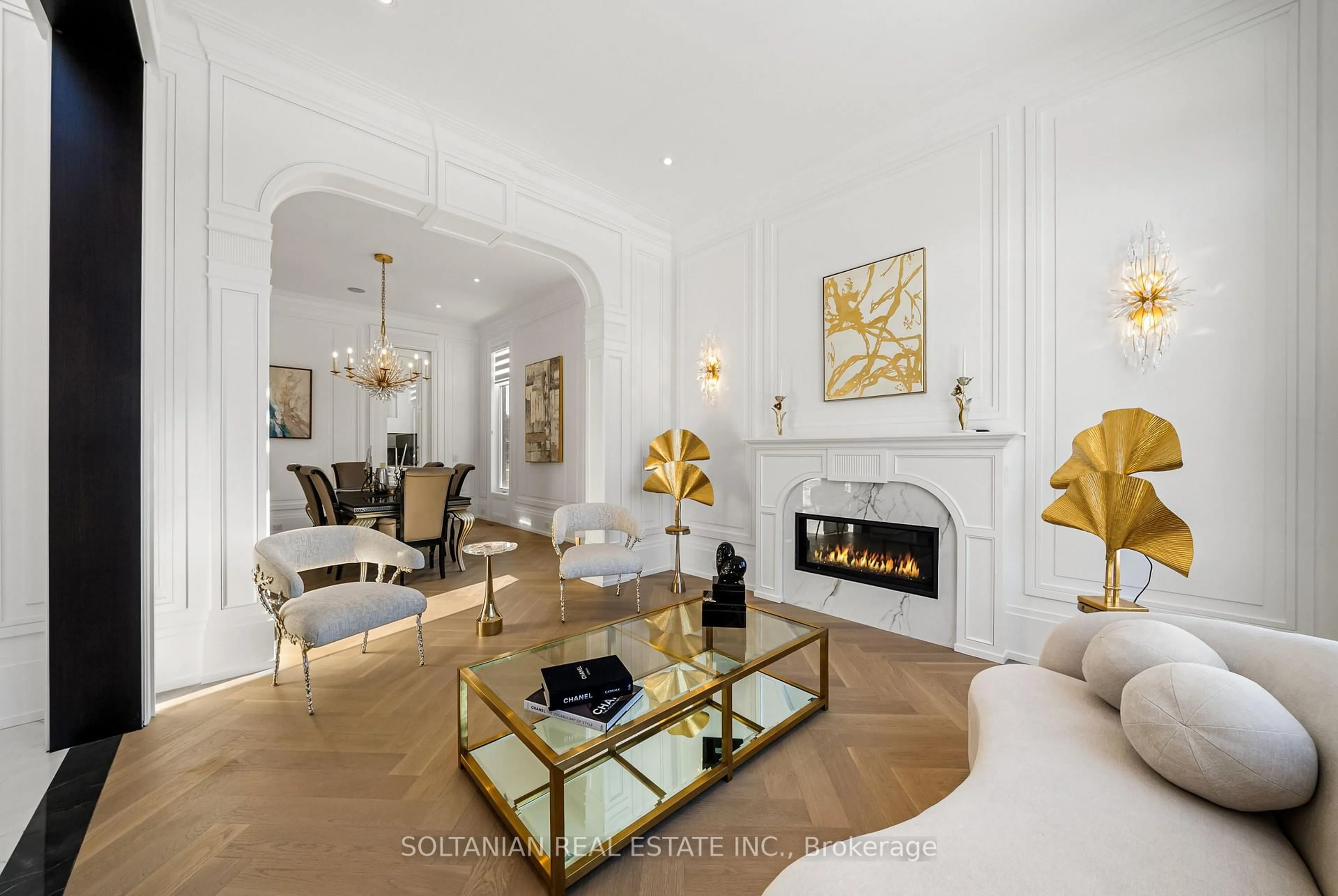 Living room with furniture, ceramic/tile floor for 95 May Ave, Richmond Hill Ontario L4C 3S7