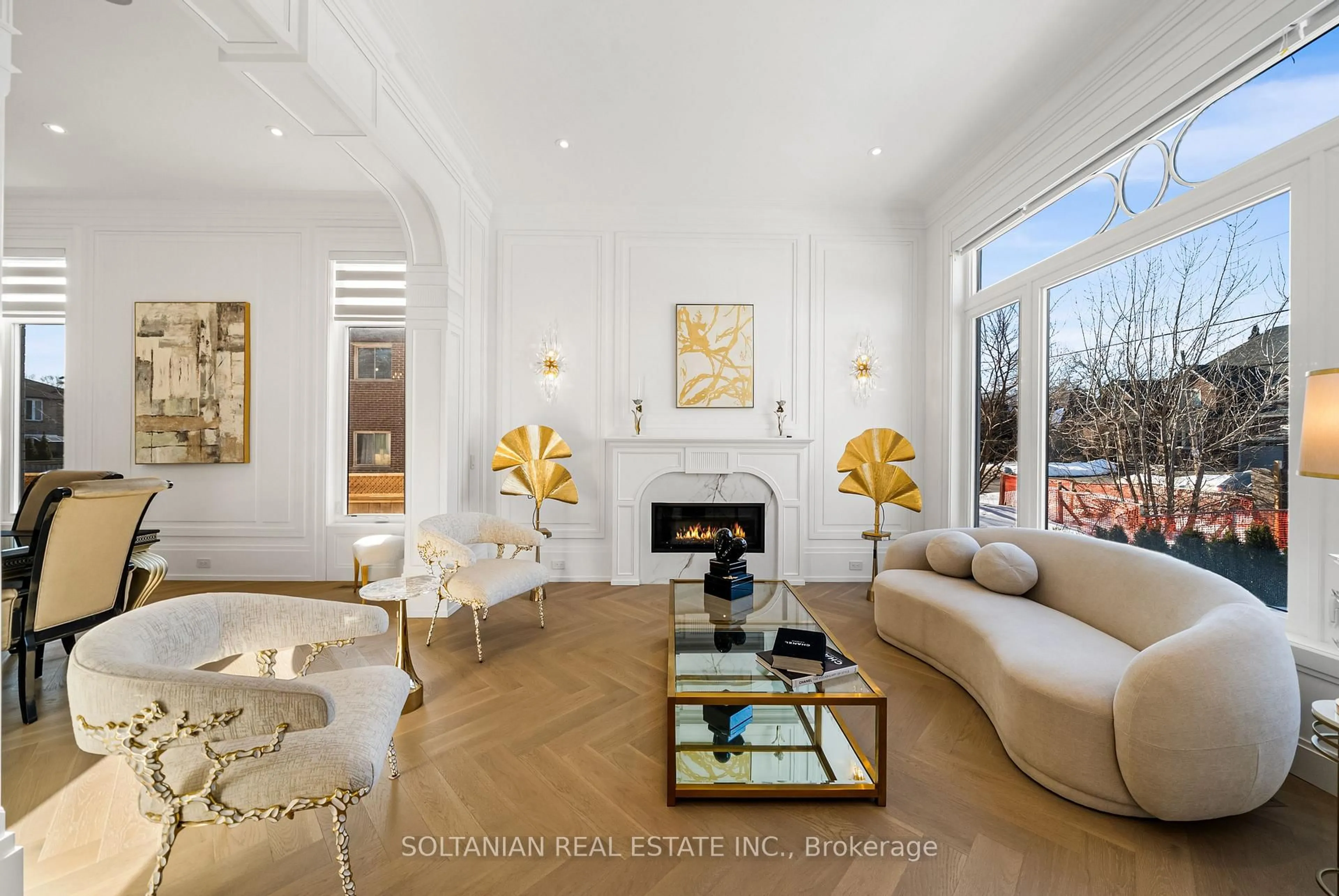 Living room with furniture, ceramic/tile floor for 95 May Ave, Richmond Hill Ontario L4C 3S7