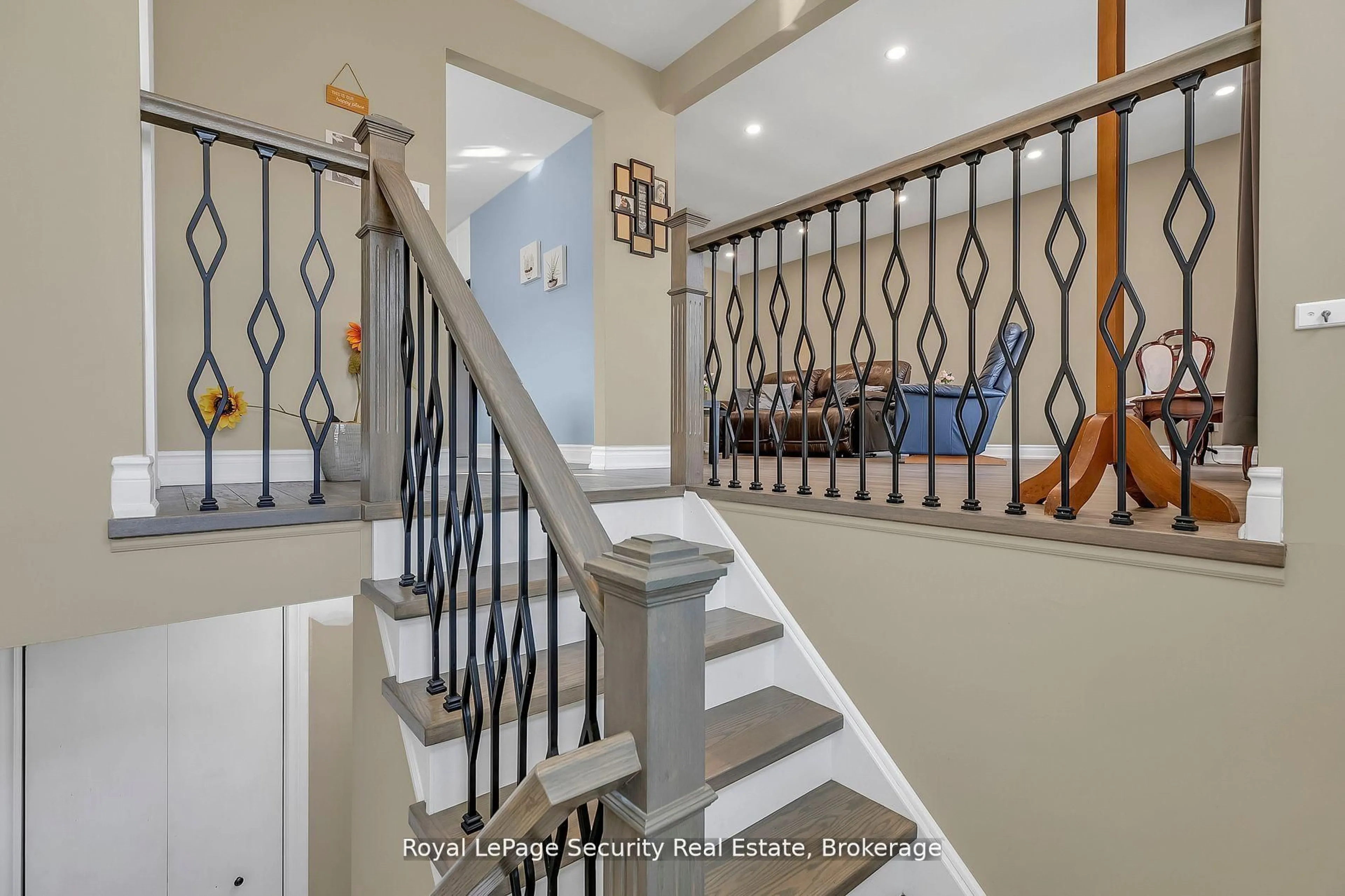 Unknown for 479 Britannia Ave, Bradford West Gwillimbury Ontario L3Z 2C9