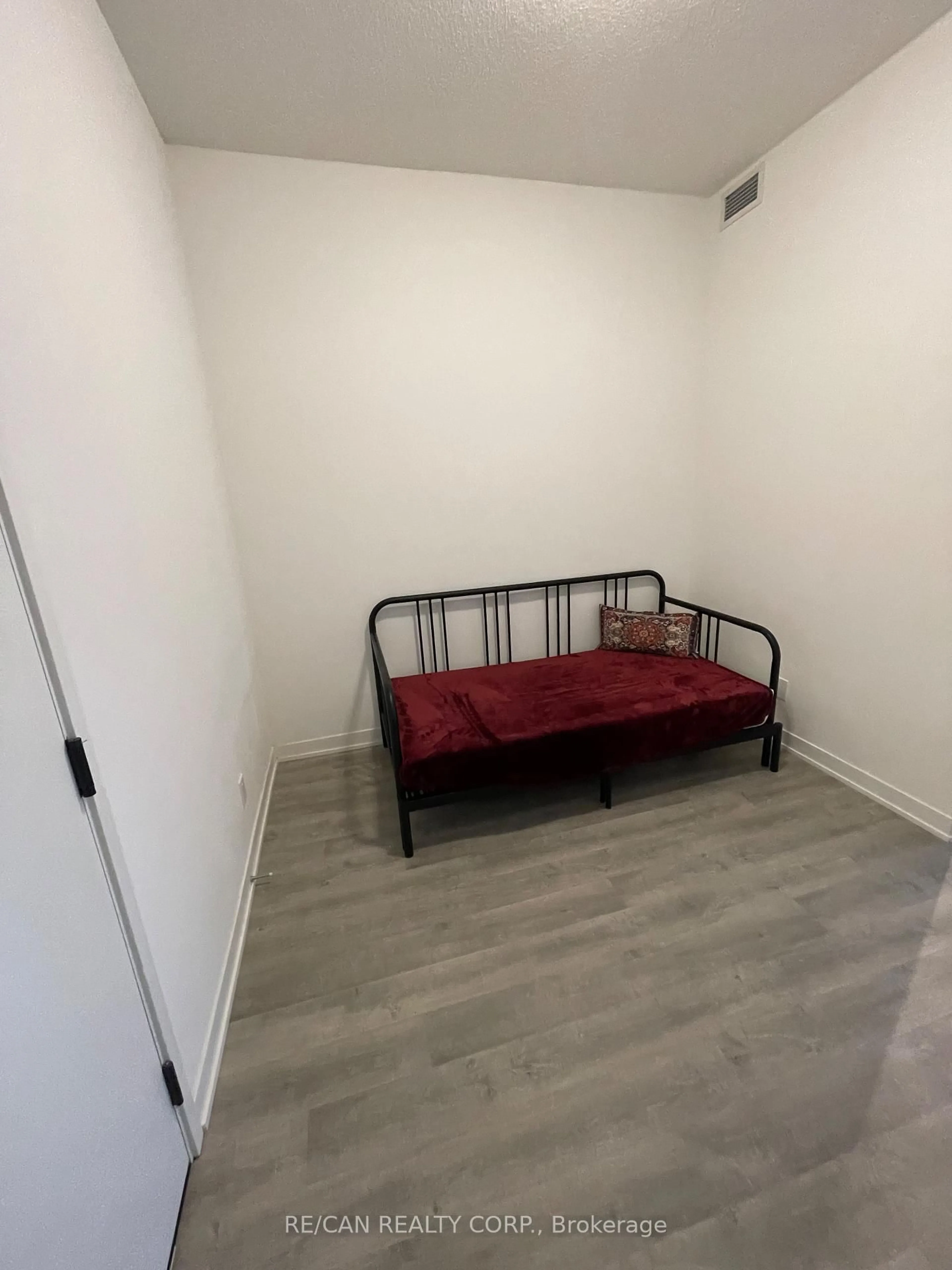 A pic of a room for 292 VERDALE Crossing #(BUILDING B) UNIT 1002, Markham Ontario L6G 0H6