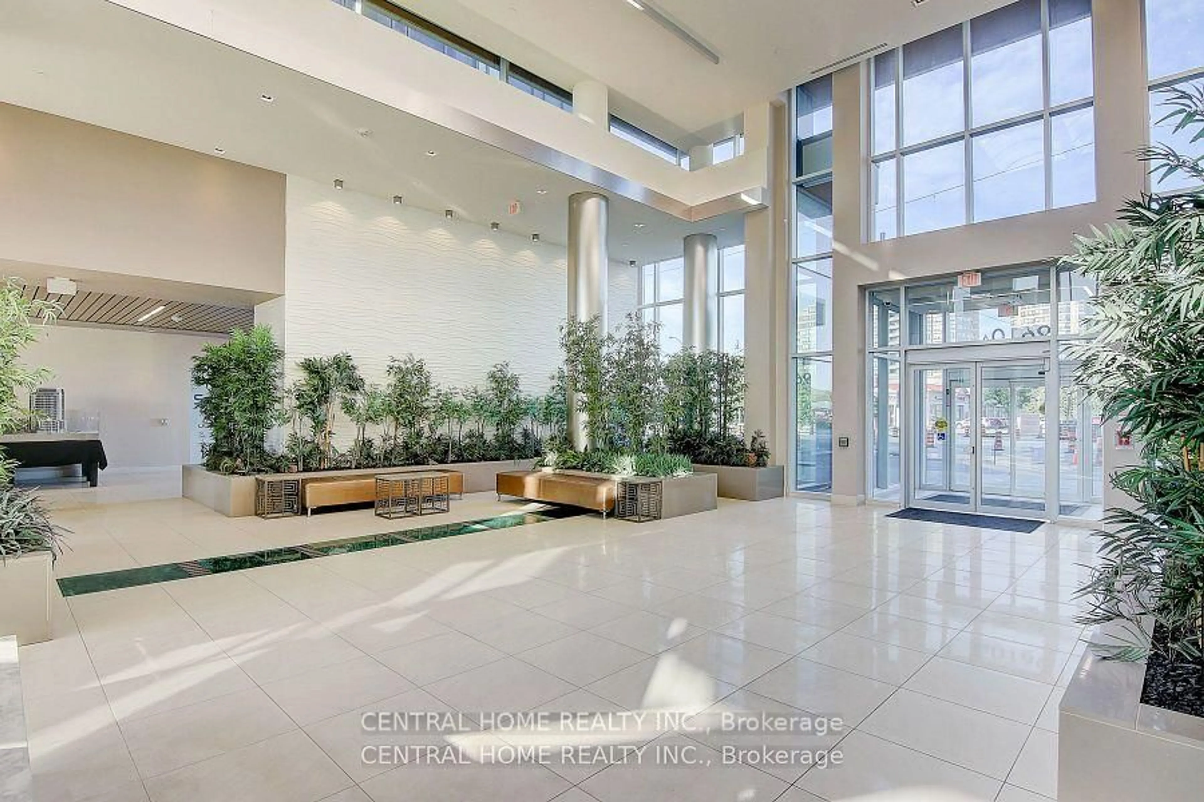 Lobby for 9608 Yonge St #911A, Richmond Hill Ontario L4C 1V6