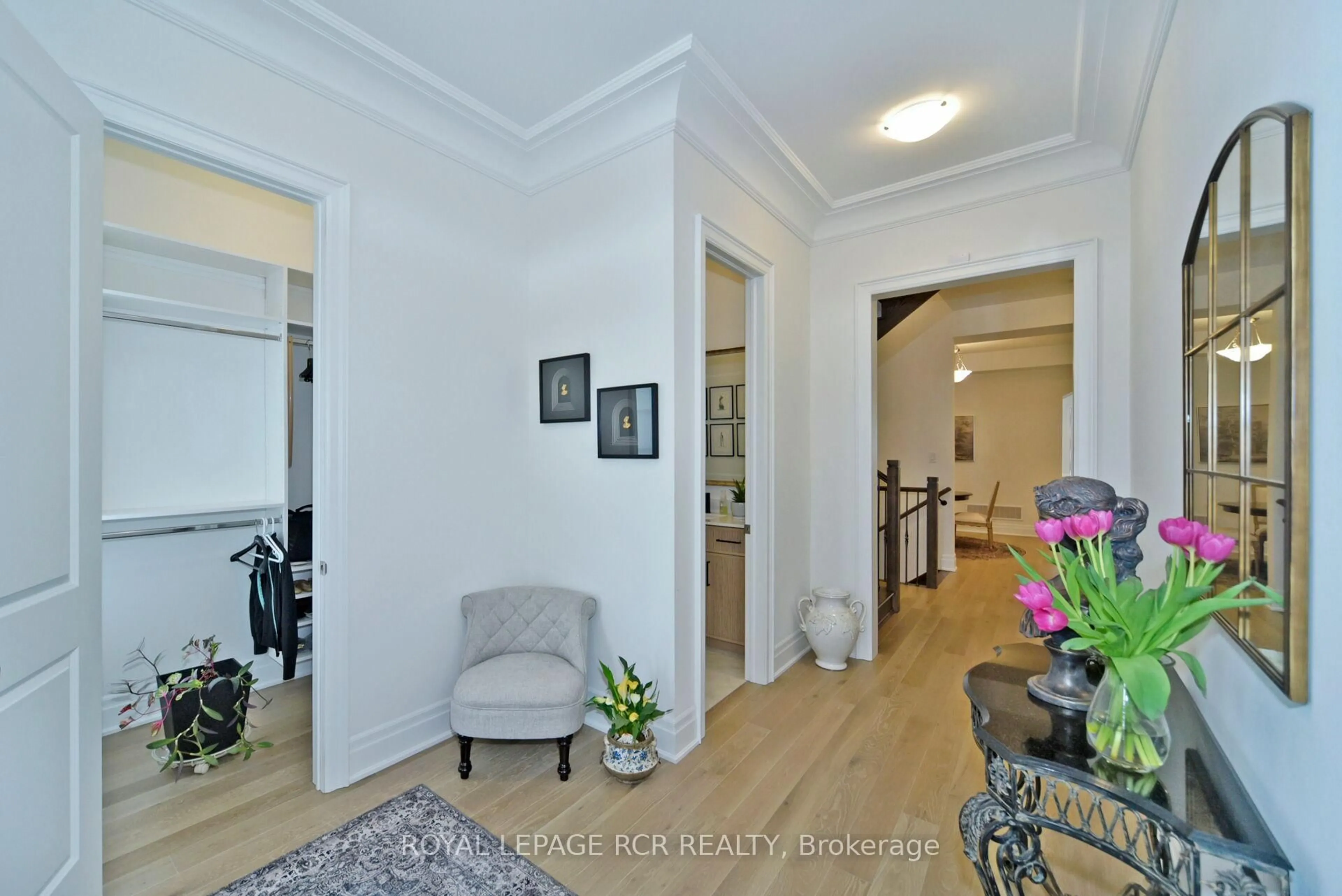 Indoor entryway for 200 Silver Creek Dr, Vaughan Ontario L3L 0B5