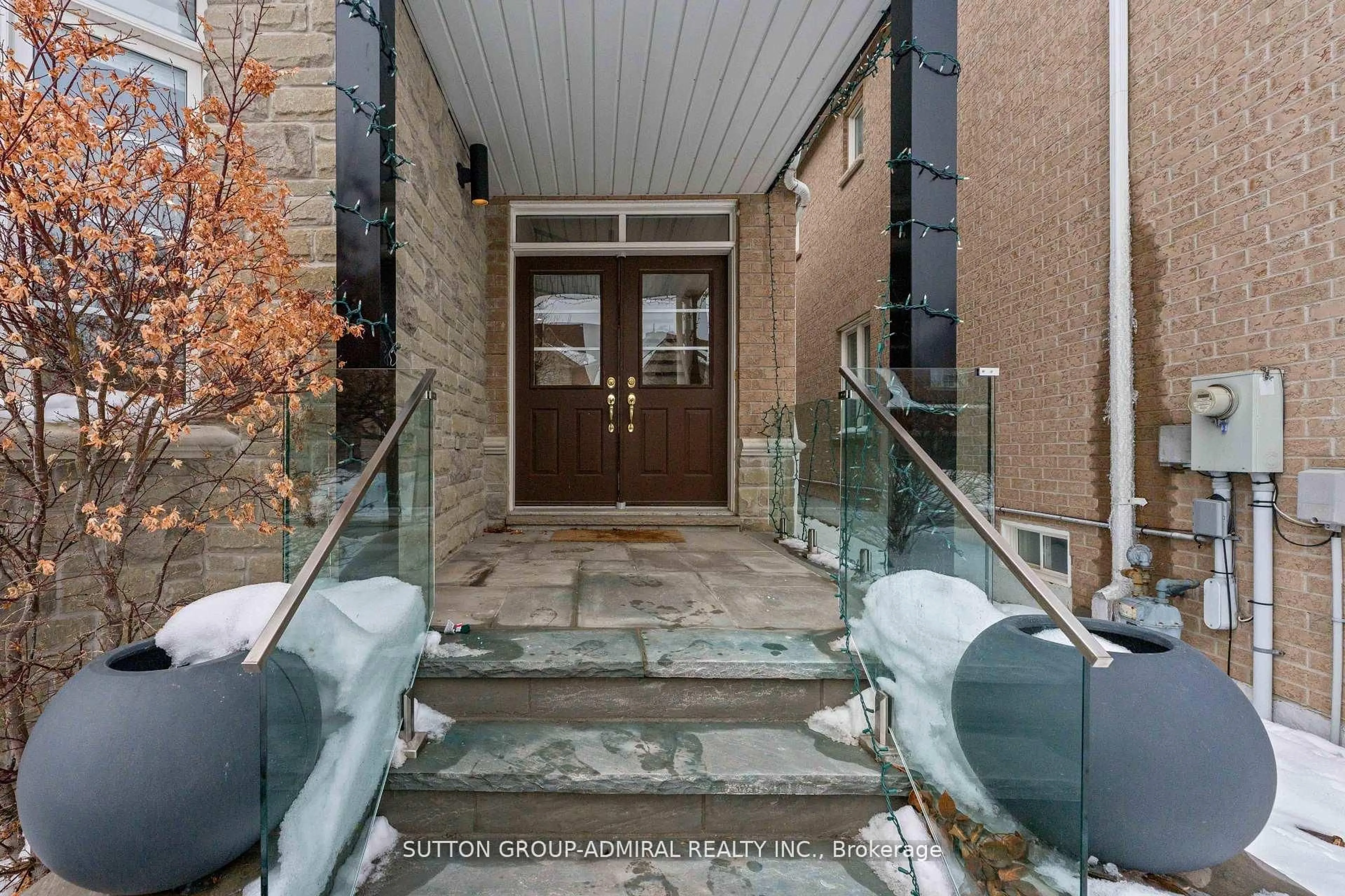 Indoor foyer for 76 Cezanne Tr, Vaughan Ontario L4J 9B9