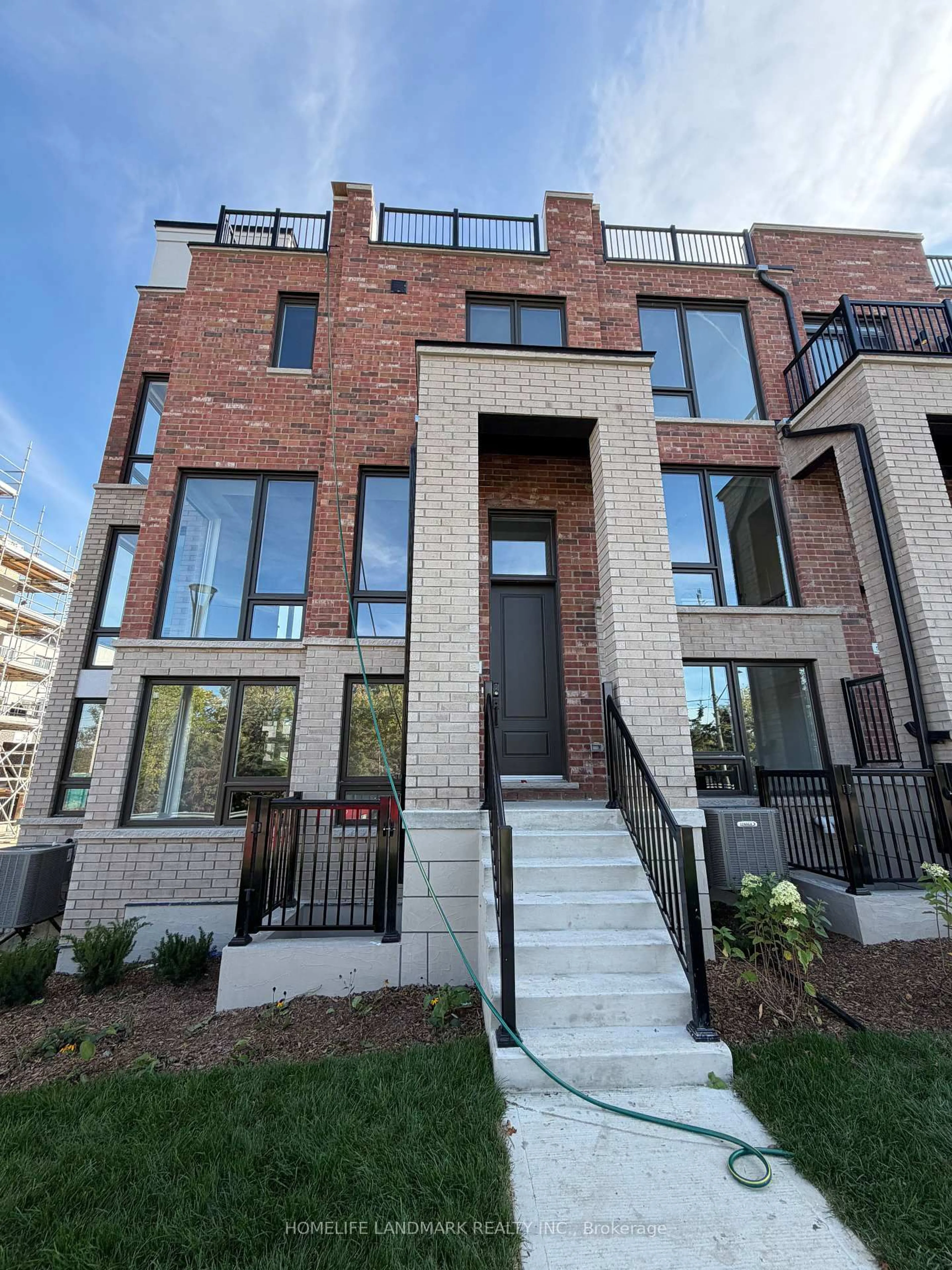 Home with brick exterior material, street for 53 Jefferson Sdrd, Richmond Hill Ontario L4E 1M1