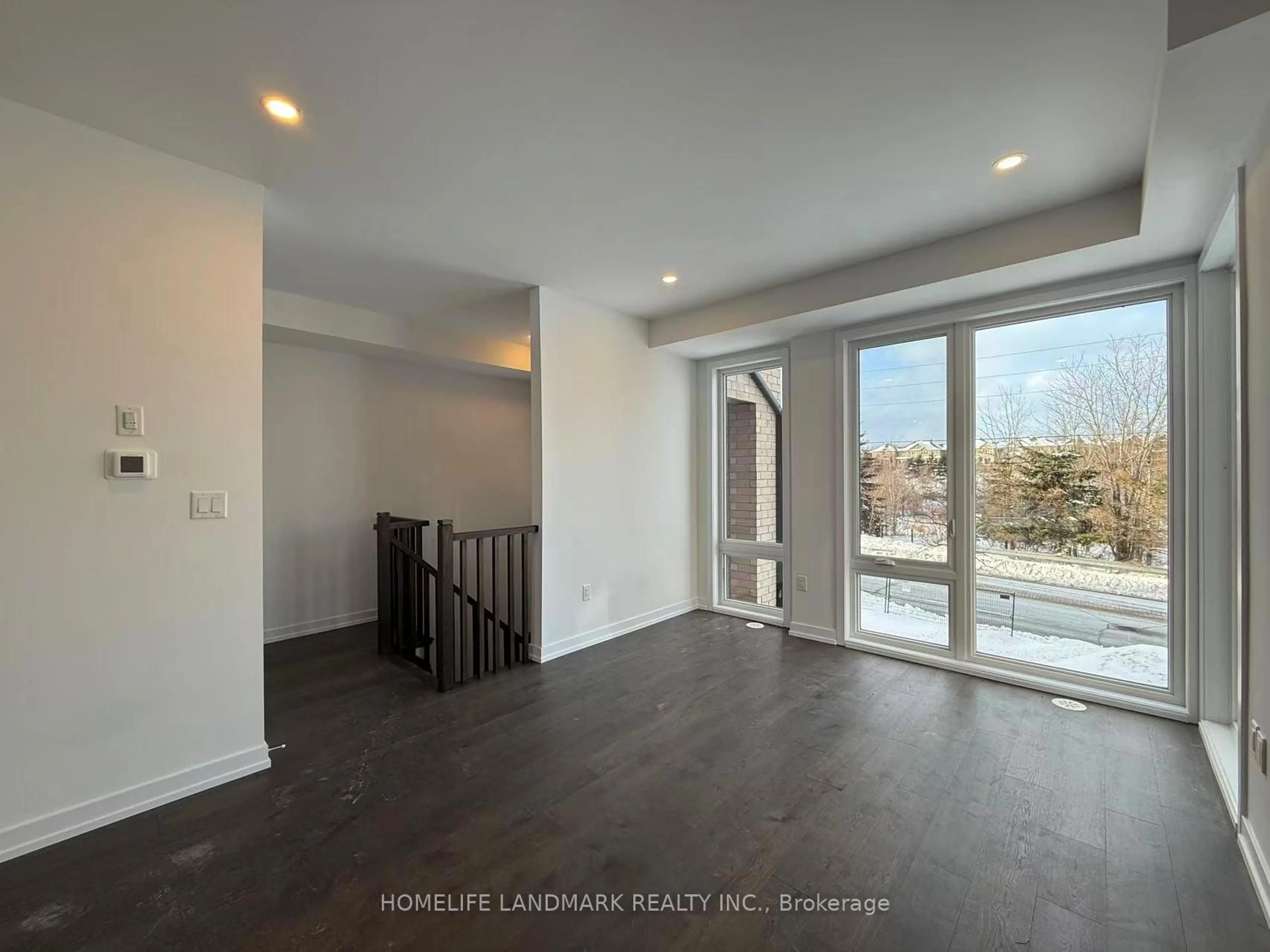 Indoor entryway for 53 Jefferson Sdrd, Richmond Hill Ontario L4E 1M1