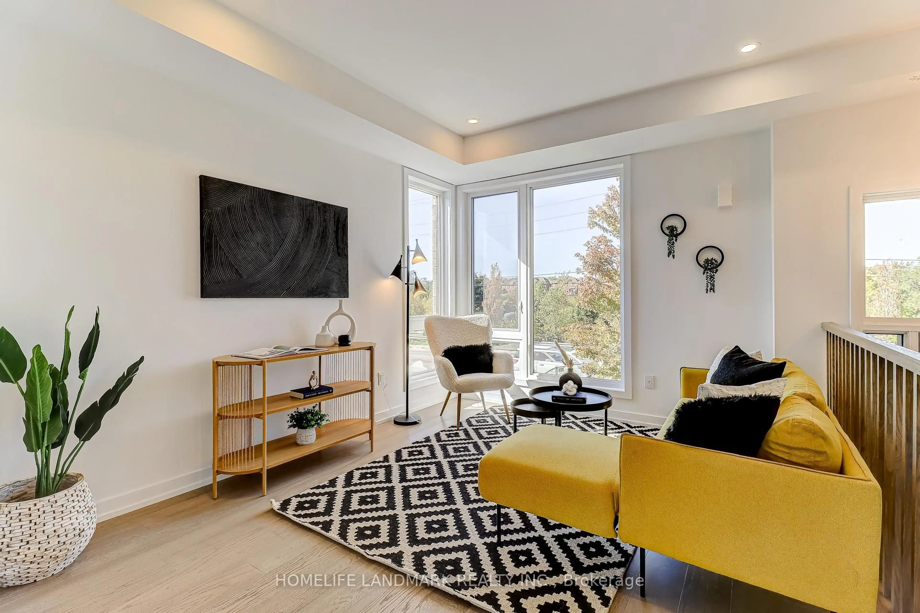 Living room with furniture, unknown for 77 Jefferson Sdrd, Richmond Hill Ontario L4E 1M1