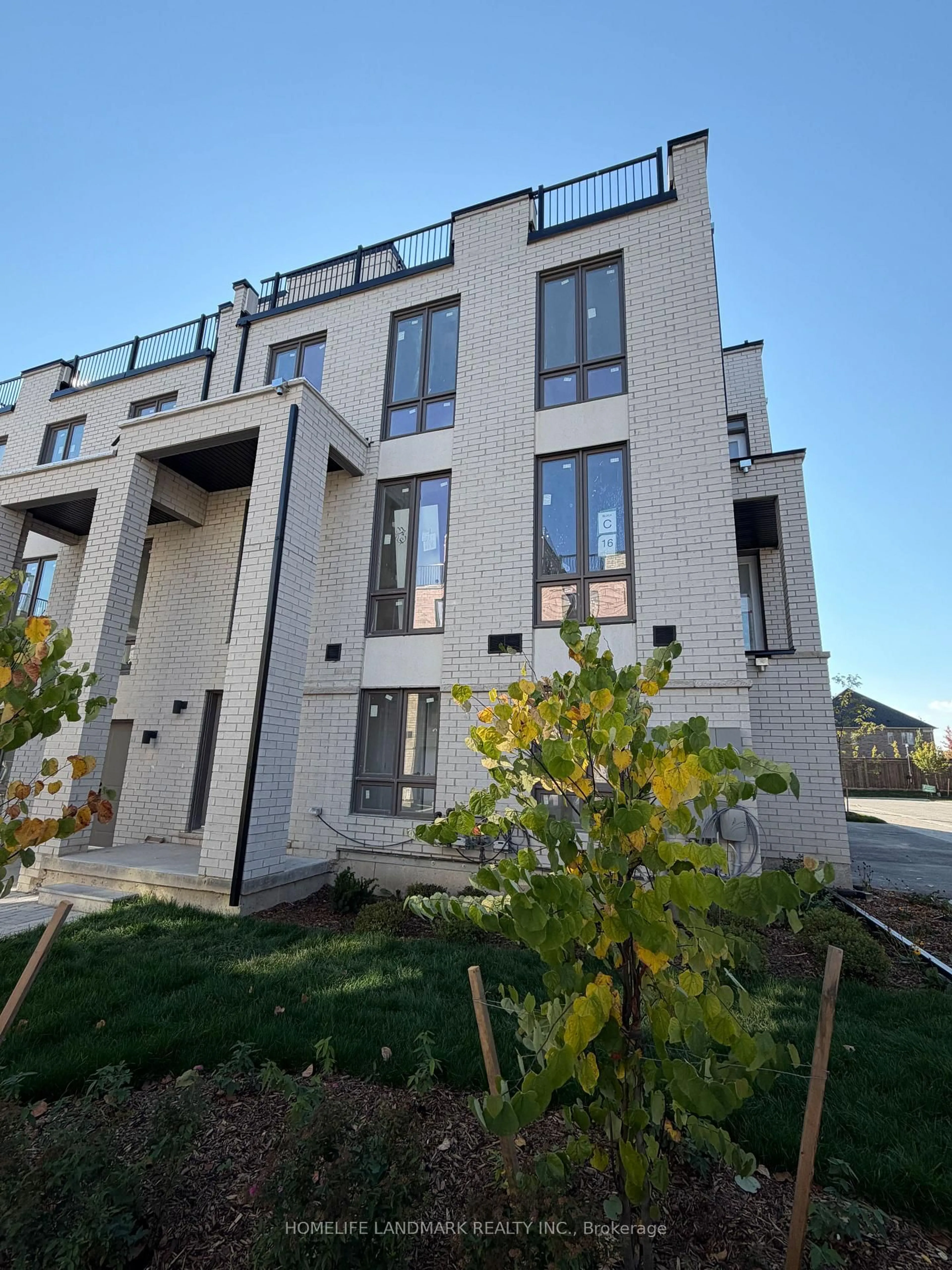 Unknown for 11 Kerns Lane, Richmond Hill Ontario L4E 1M1