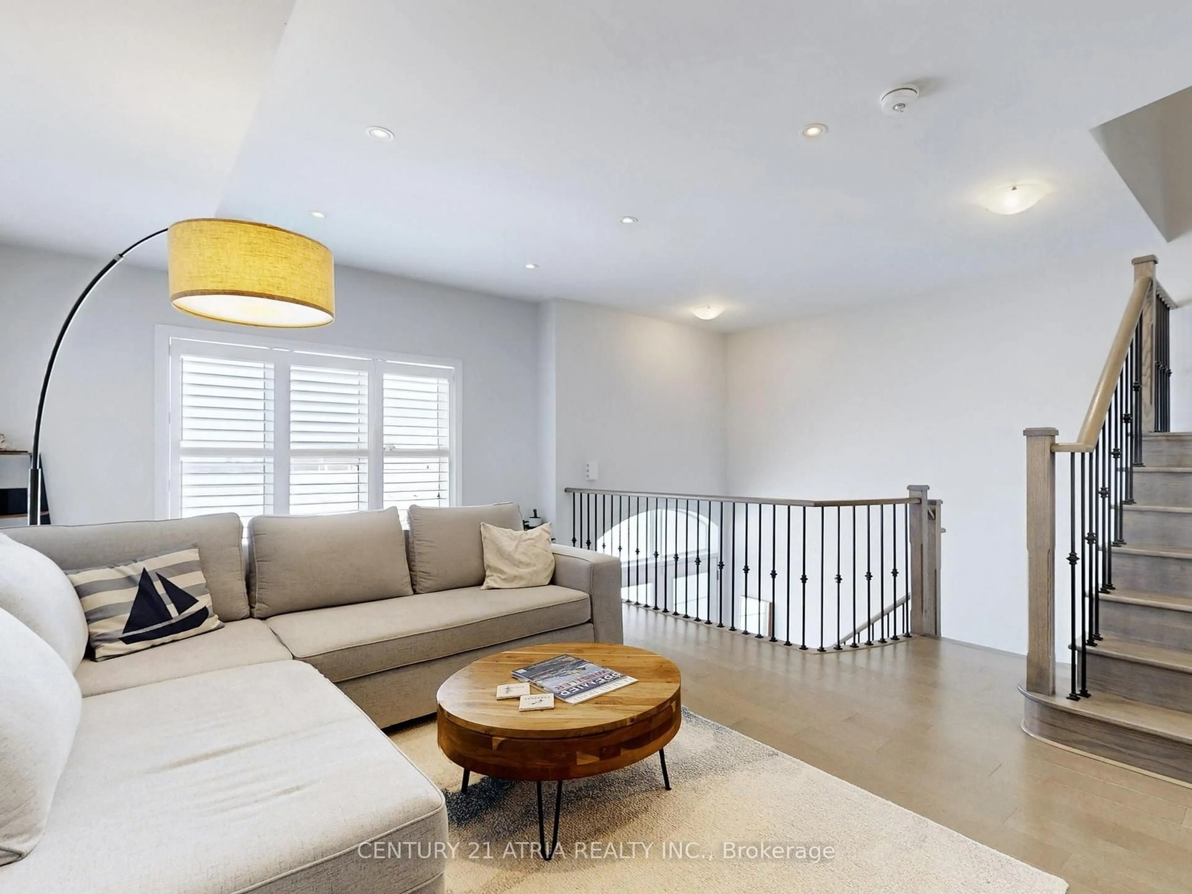 Living room with furniture, unknown for 46 Campobello St, Vaughan Ontario L6A 5B3